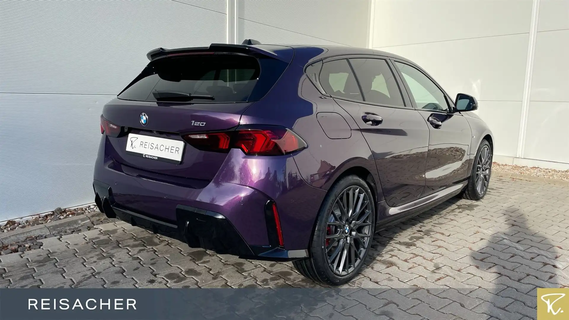 BMW 120 M-Sport,M-Sport PRO,Pano,el.Sitz+Mem,AHK,DAP Violet - 2