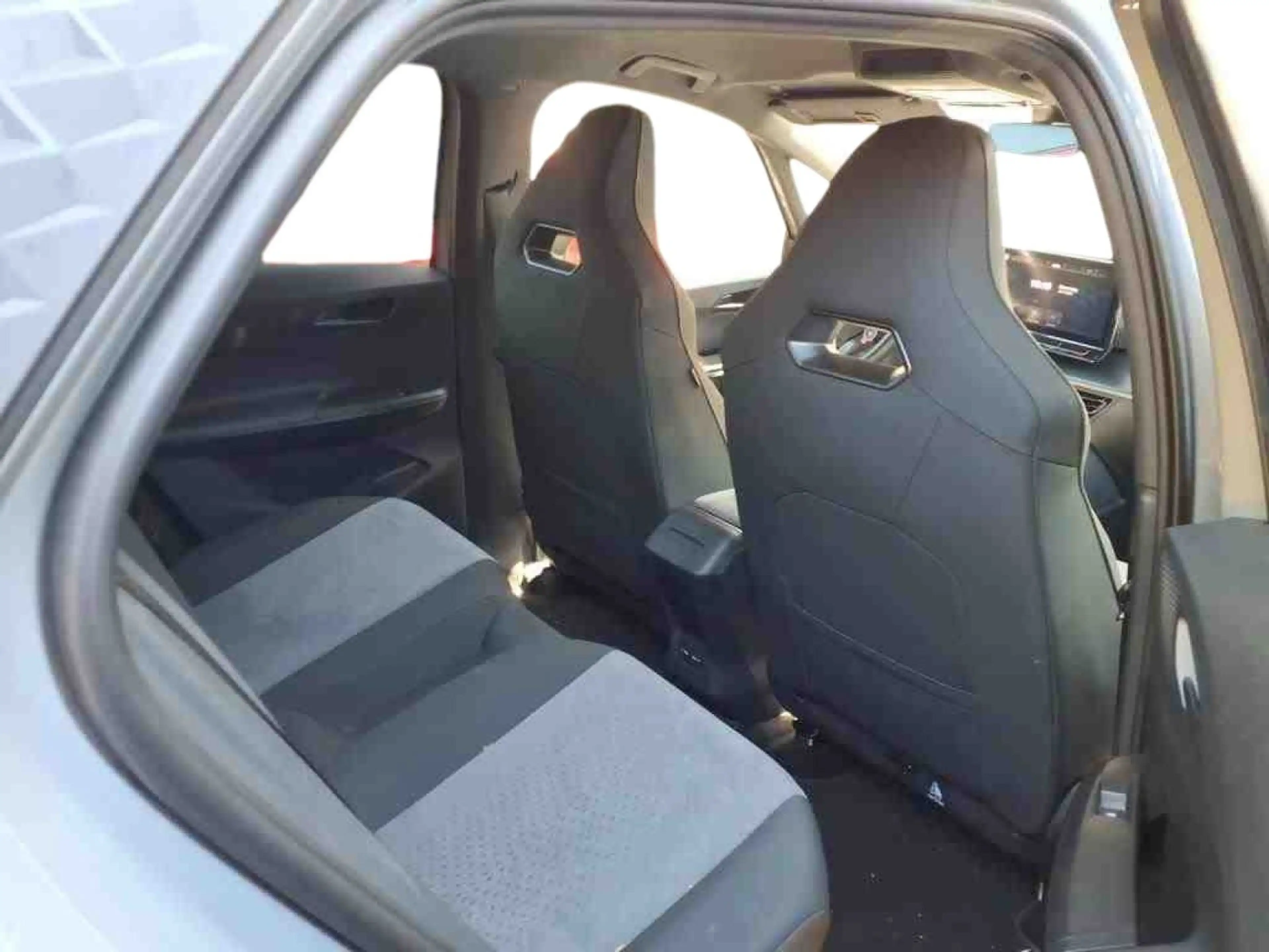 CUPRA Born 170 eBoost Navi LED ACC Cam Keyless Beats — photo 6