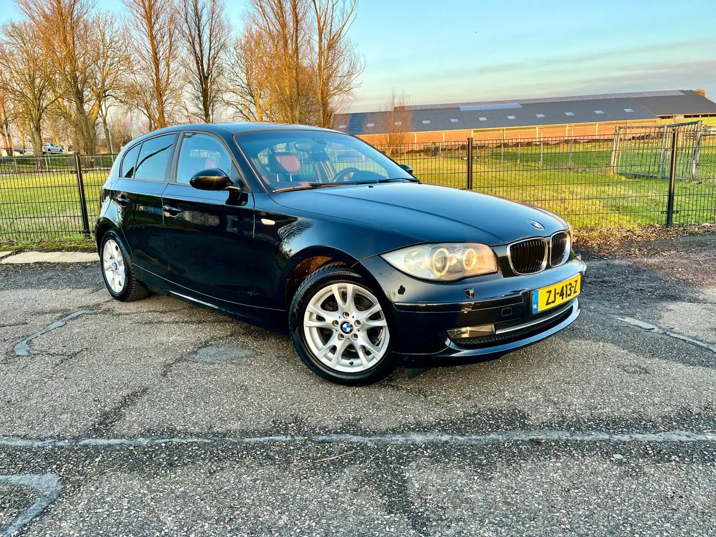 BMW 116 1-serie 116i / 122pk / Leder / Sportstoelen / Stoe Černá - 1