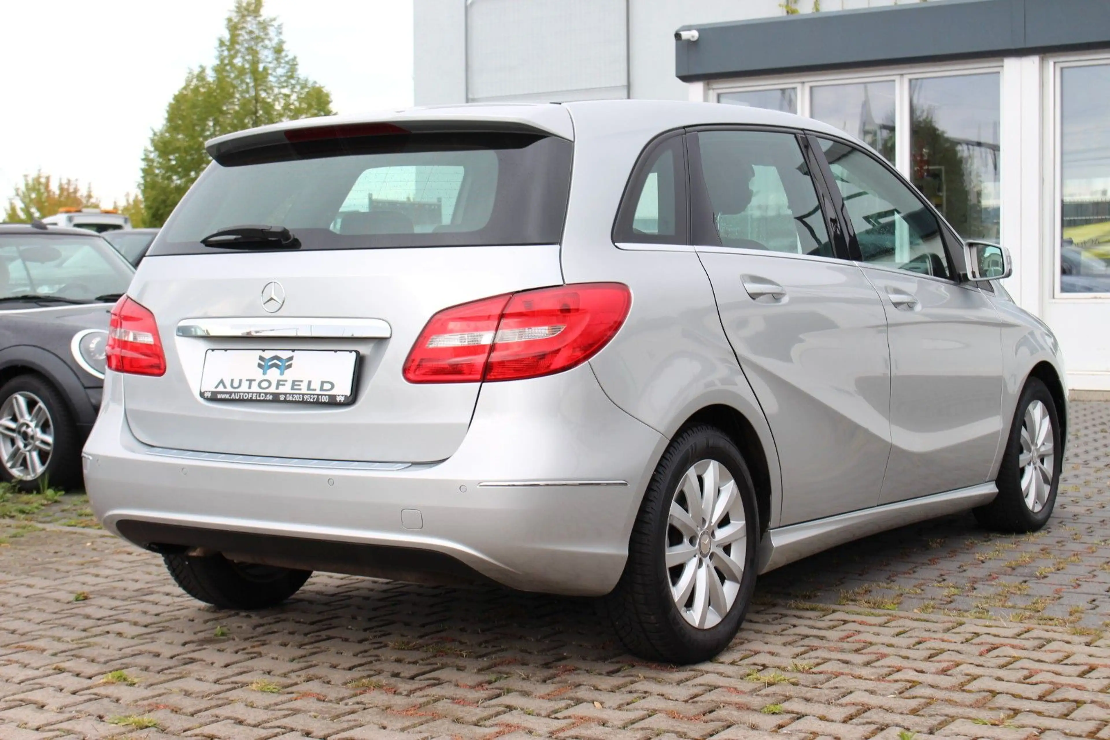 Mercedes-Benz B 180 /VOLL SHEFT/NAVI/SHZ/PDC/TEMP/BT/ISOFIX/ — photo 5