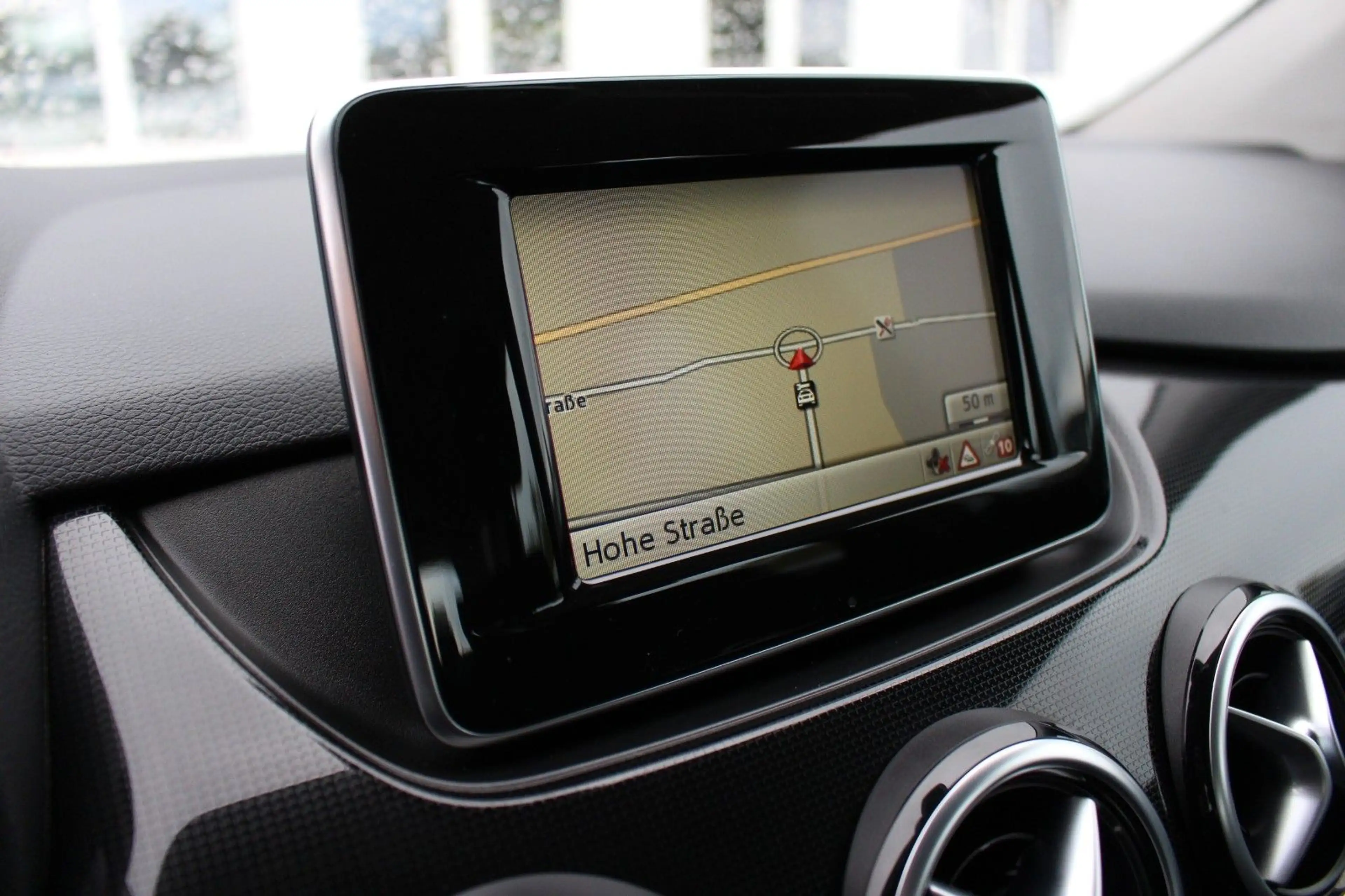 Mercedes-Benz B 180 /VOLL SHEFT/NAVI/SHZ/PDC/TEMP/BT/ISOFIX/ — photo 15