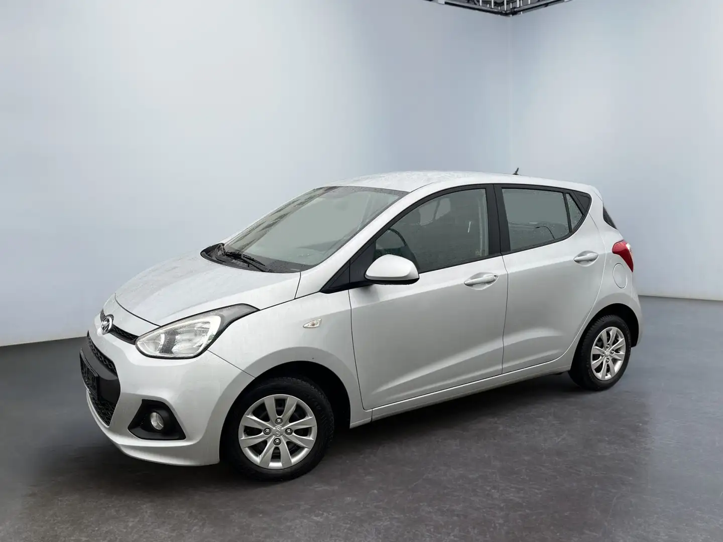 Hyundai i10 Classic 1,0 Klima USB AUX Metallic - 2