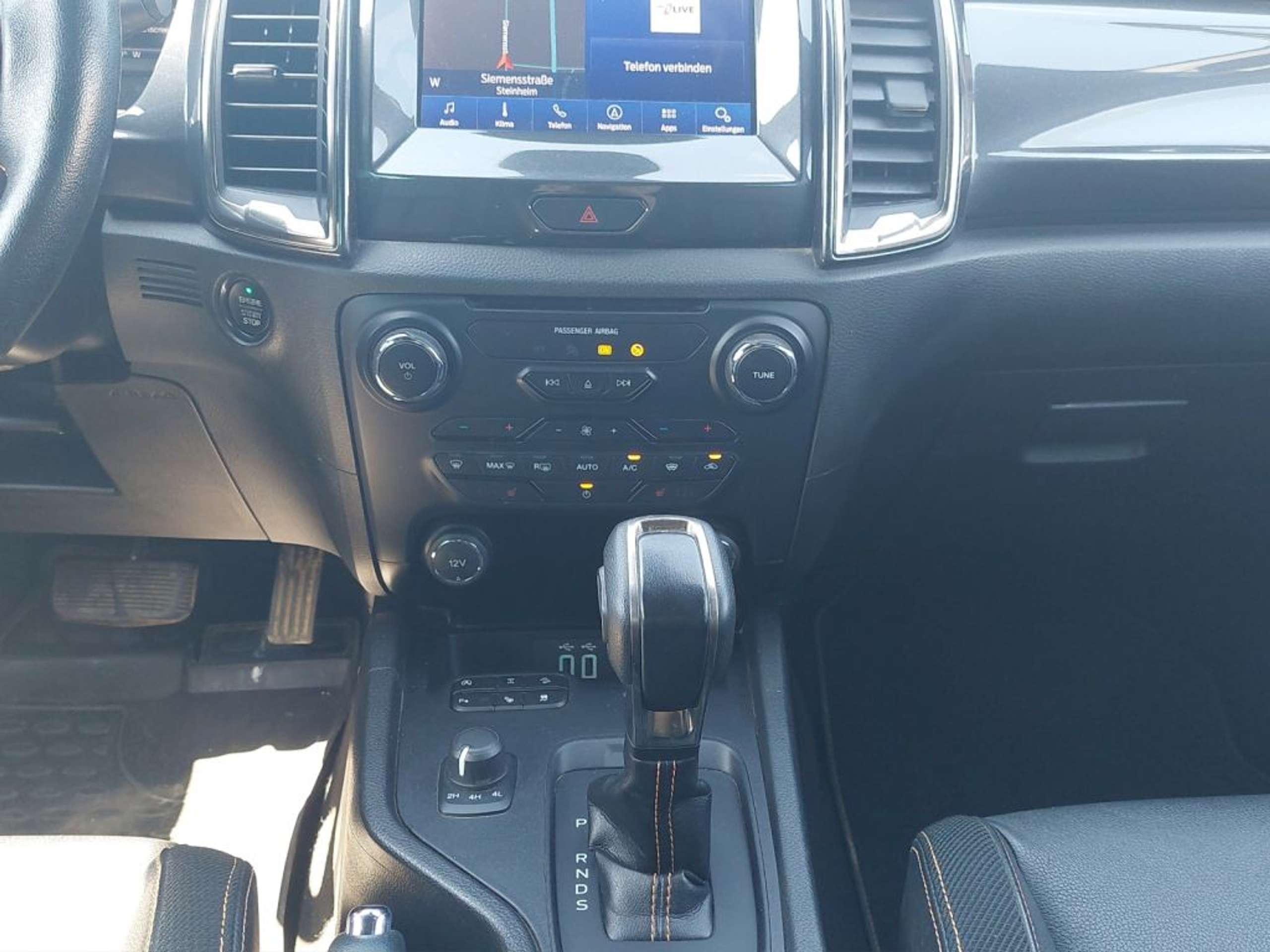 Fahrzeugabbildung Ford Ranger 2,0 l EcoBlue Autm. Wildtrak - mit KI generiert/bearbeitet