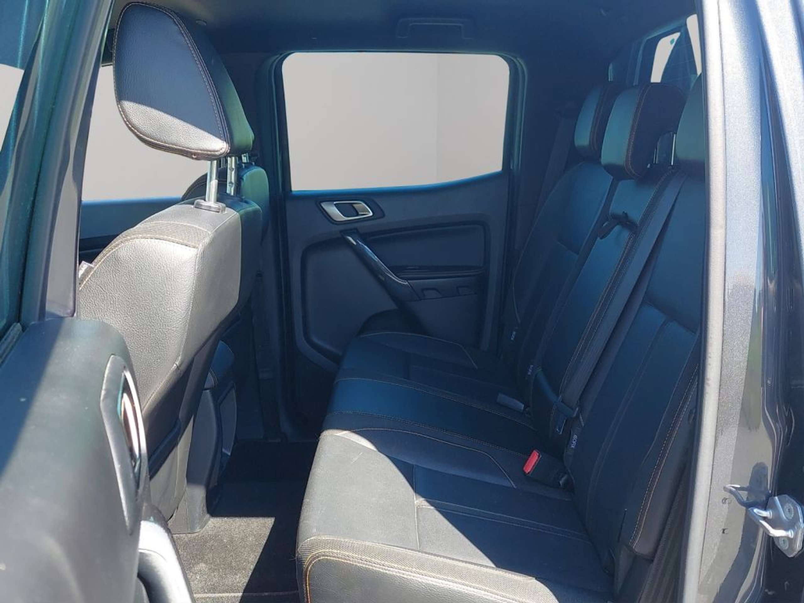 Fahrzeugabbildung Ford Ranger 2,0 l EcoBlue Autm. Wildtrak - mit KI generiert/bearbeitet
