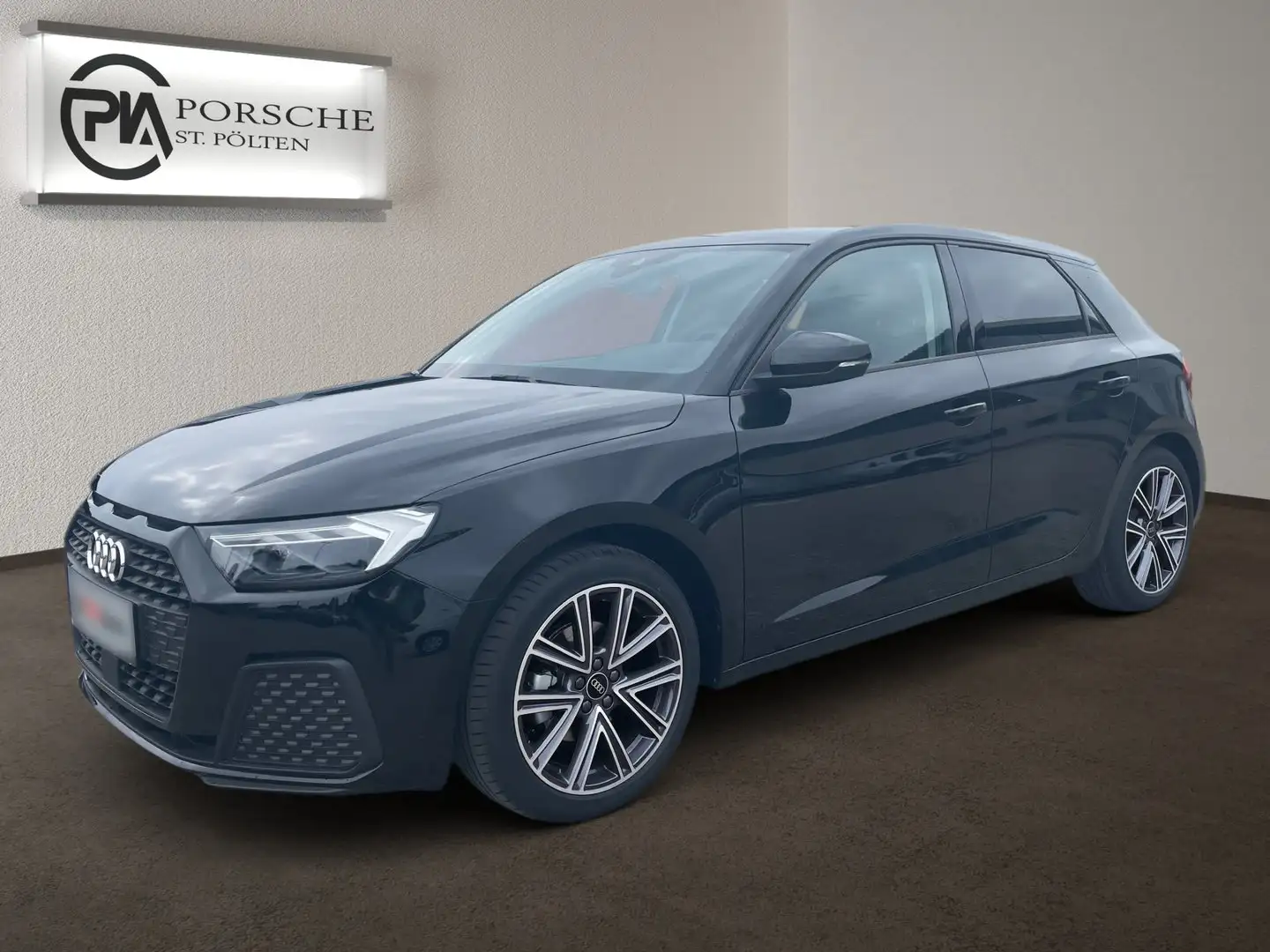 Audi A1 30 TFSI intense Schwarz - 2