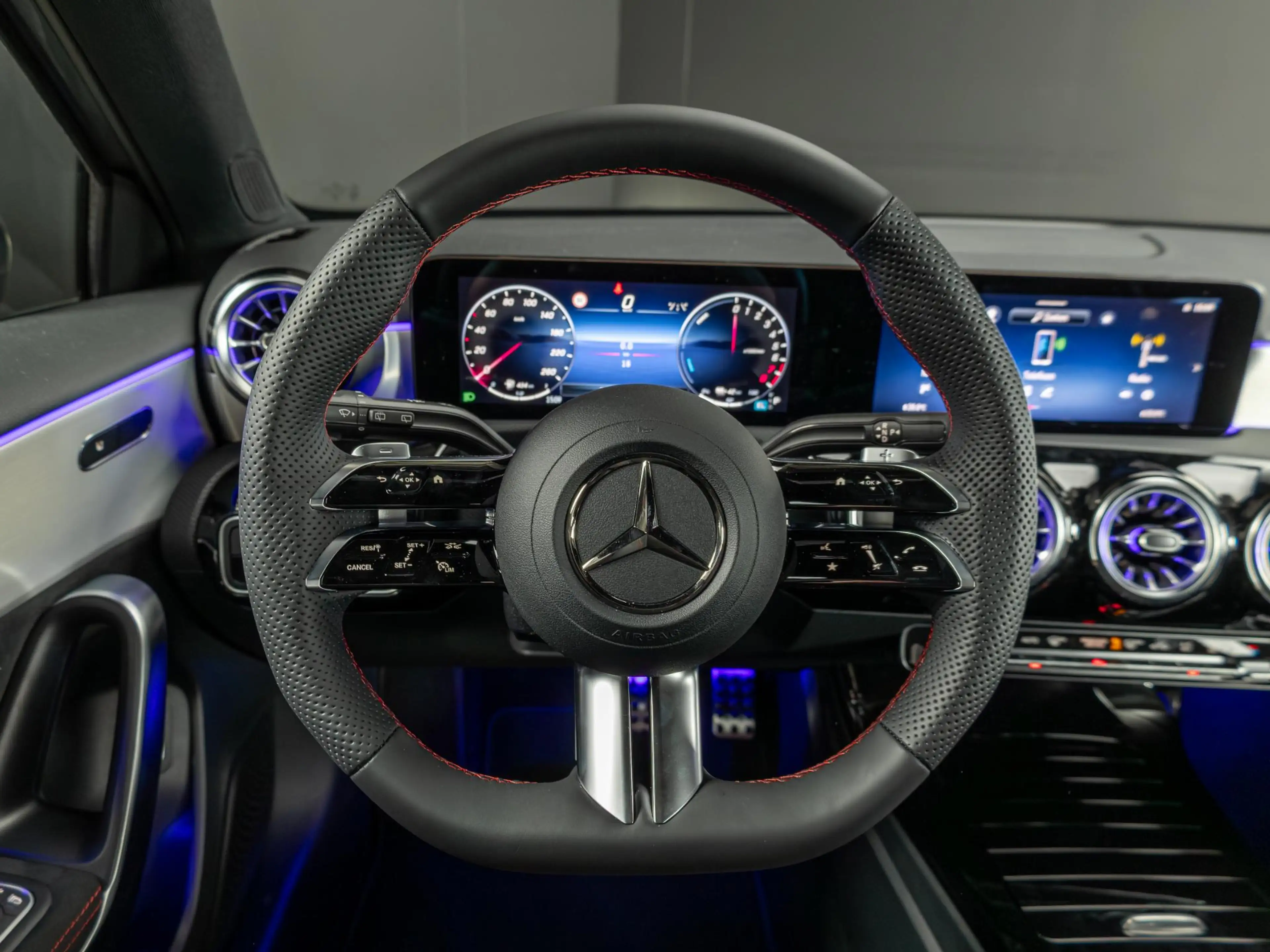 Mercedes-Benz A 250 Hatchback e Business Solution AMG Premium PLUS | P — photo 13