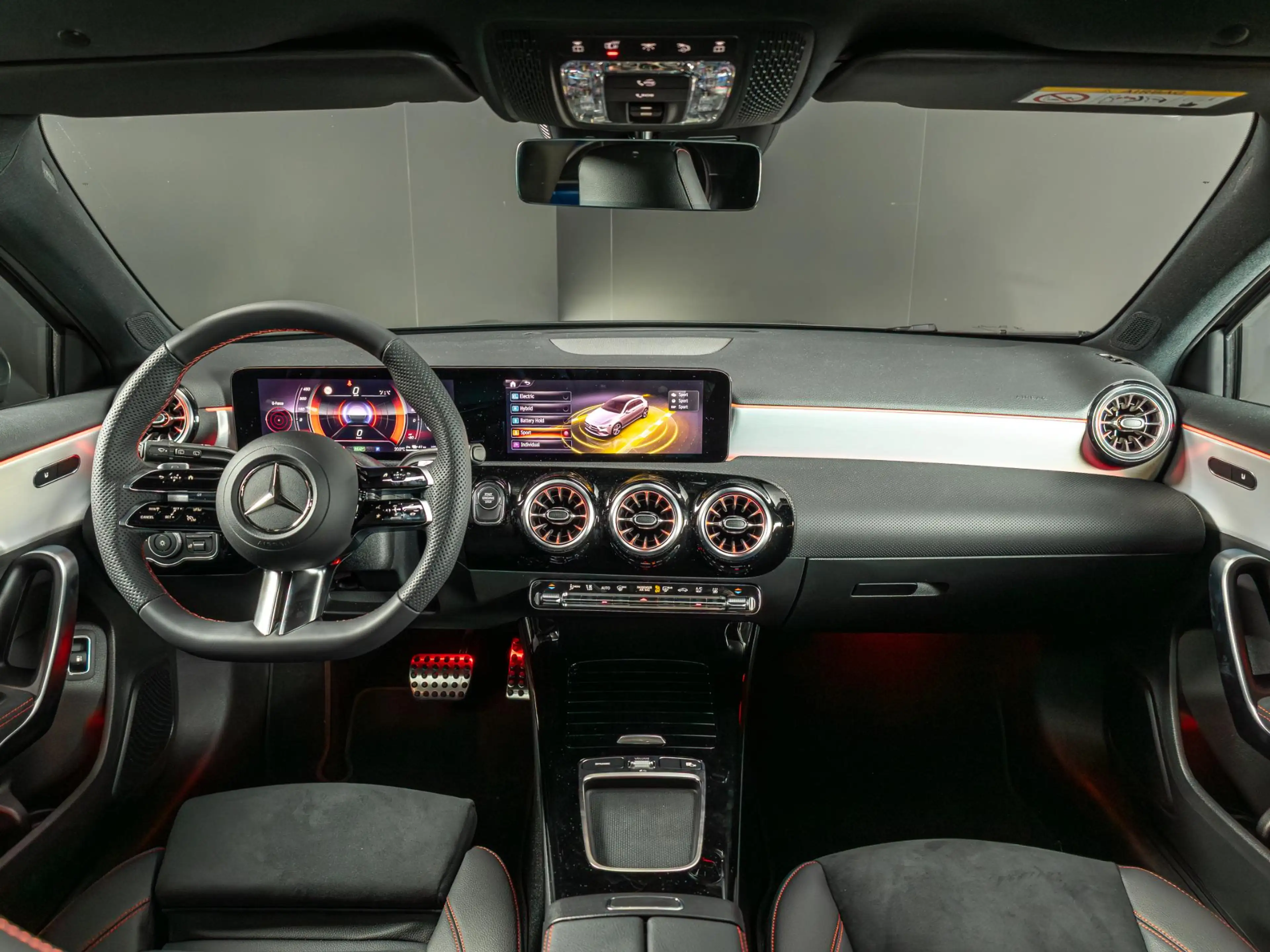 Mercedes-Benz A 250 Hatchback e Business Solution AMG Premium PLUS | P — photo 3