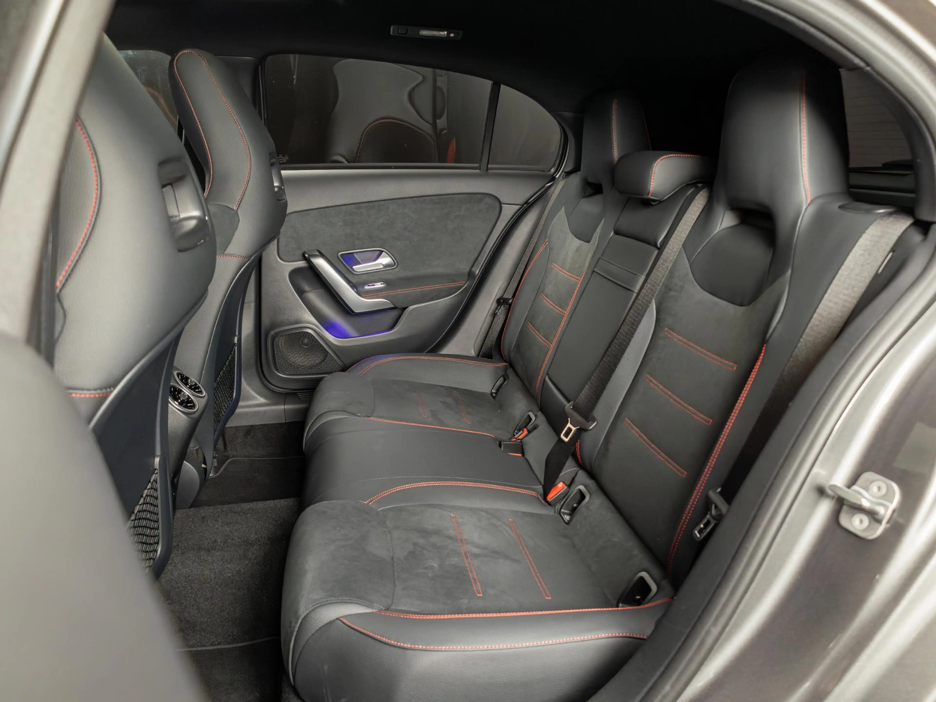 Mercedes-Benz A 250 Hatchback e Business Solution AMG Premium PLUS | P — photo 10