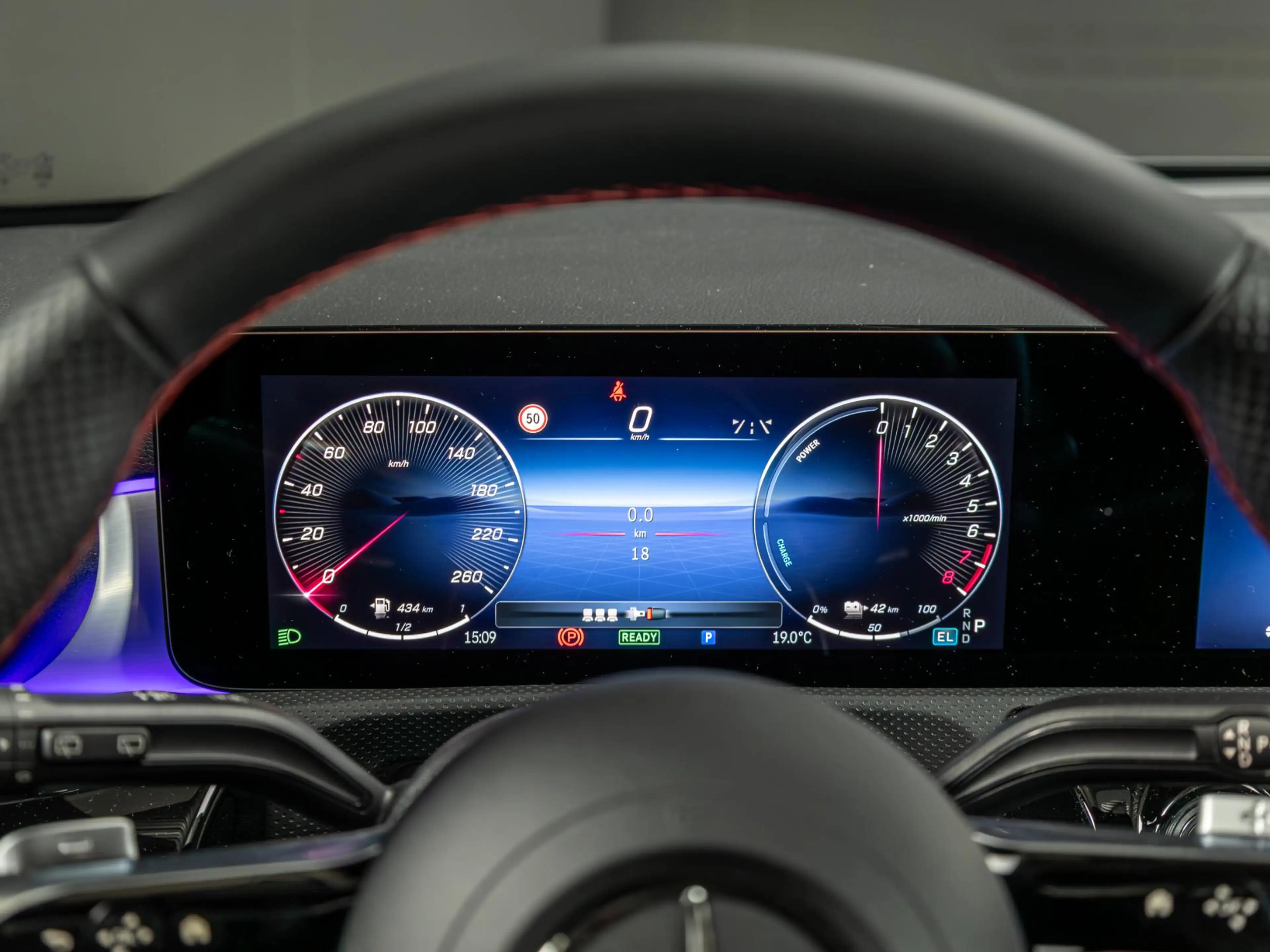 Mercedes-Benz A 250 Hatchback e Business Solution AMG Premium PLUS | P — photo 14
