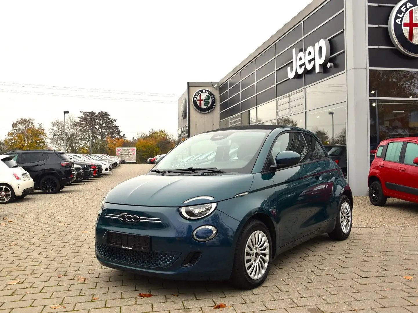 Fiat 500e Cabrio 42 kWh Batterie CarPlay Grün - 1