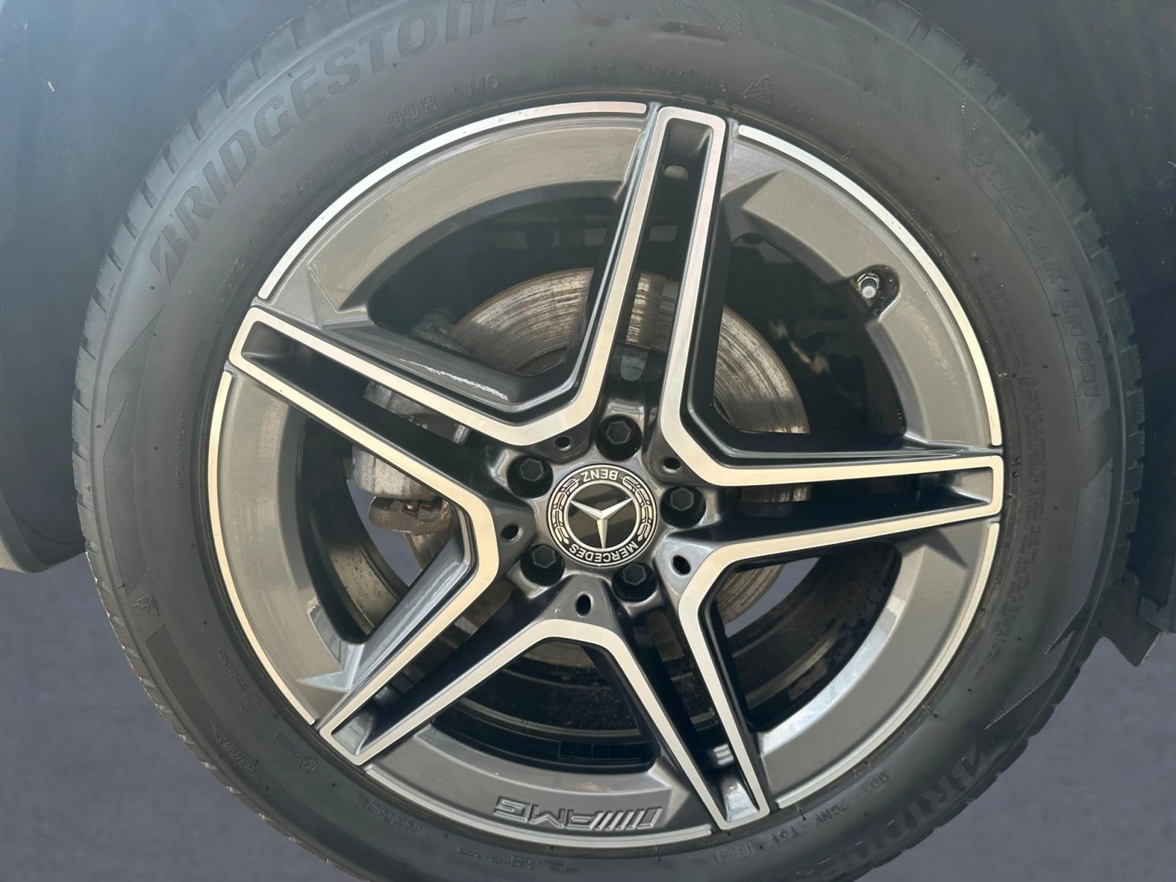 Mercedes-Benz GLA 250 GLA e AMG Line — photo 14