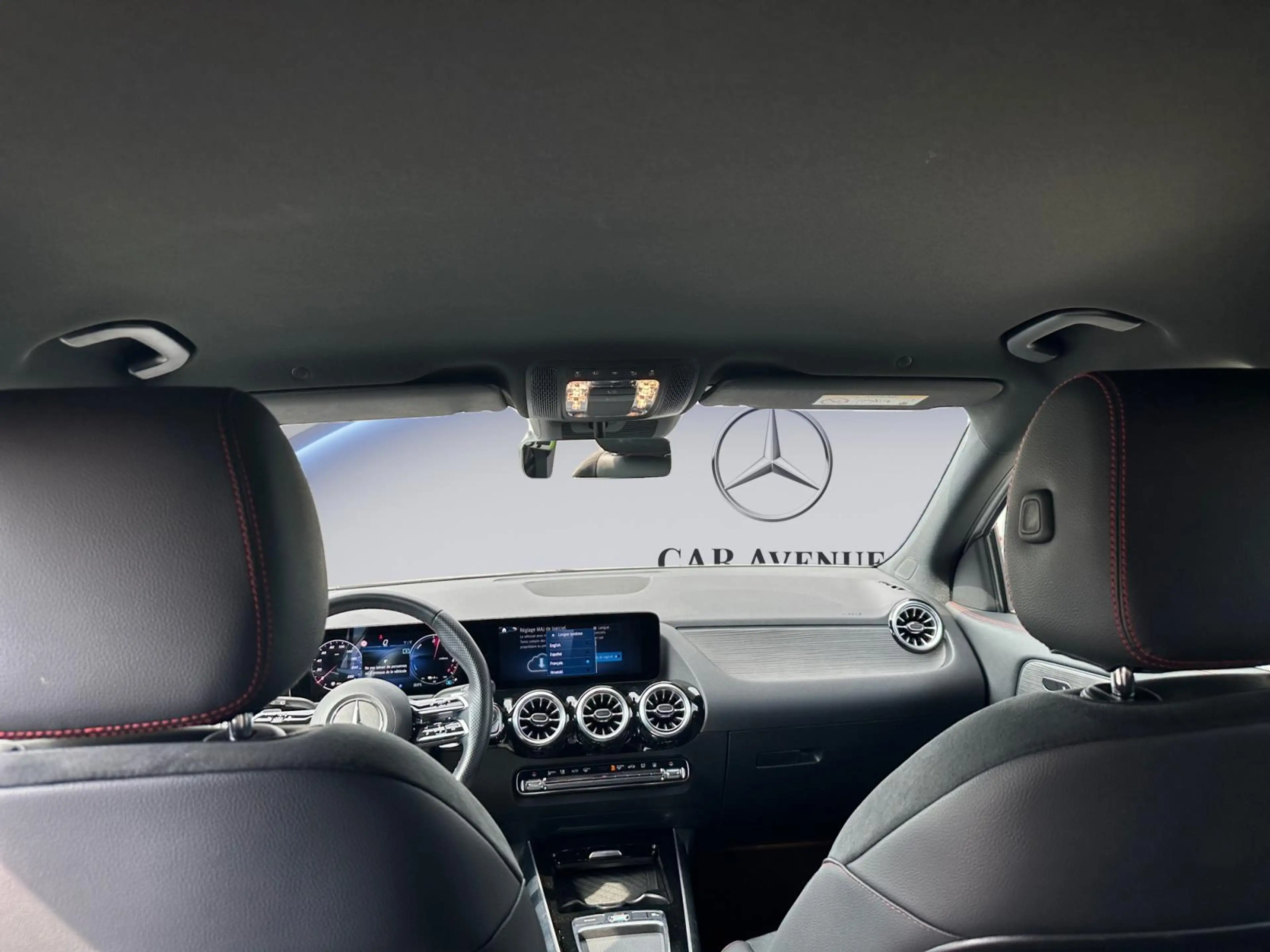 Mercedes-Benz GLA 250 GLA e AMG Line — photo 10