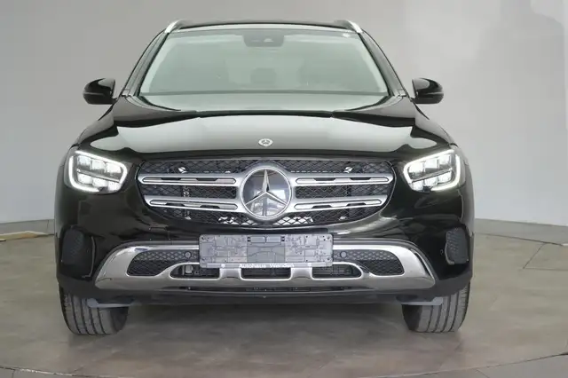 Mercedes-Benz 300 view 2