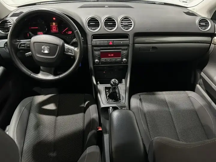 SEAT Exeo 2.0 TDI CR Style Ecomotive 2013, foto 13