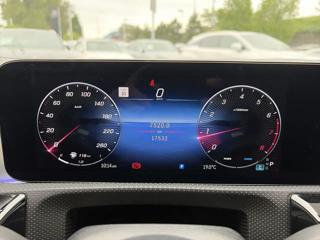 Mercedes-Benz CLA снимка Mercedes-Benz CLA