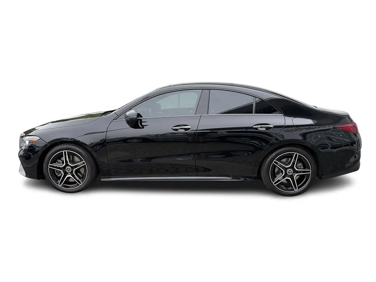 Mercedes-Benz CLA снимка Mercedes-Benz CLA