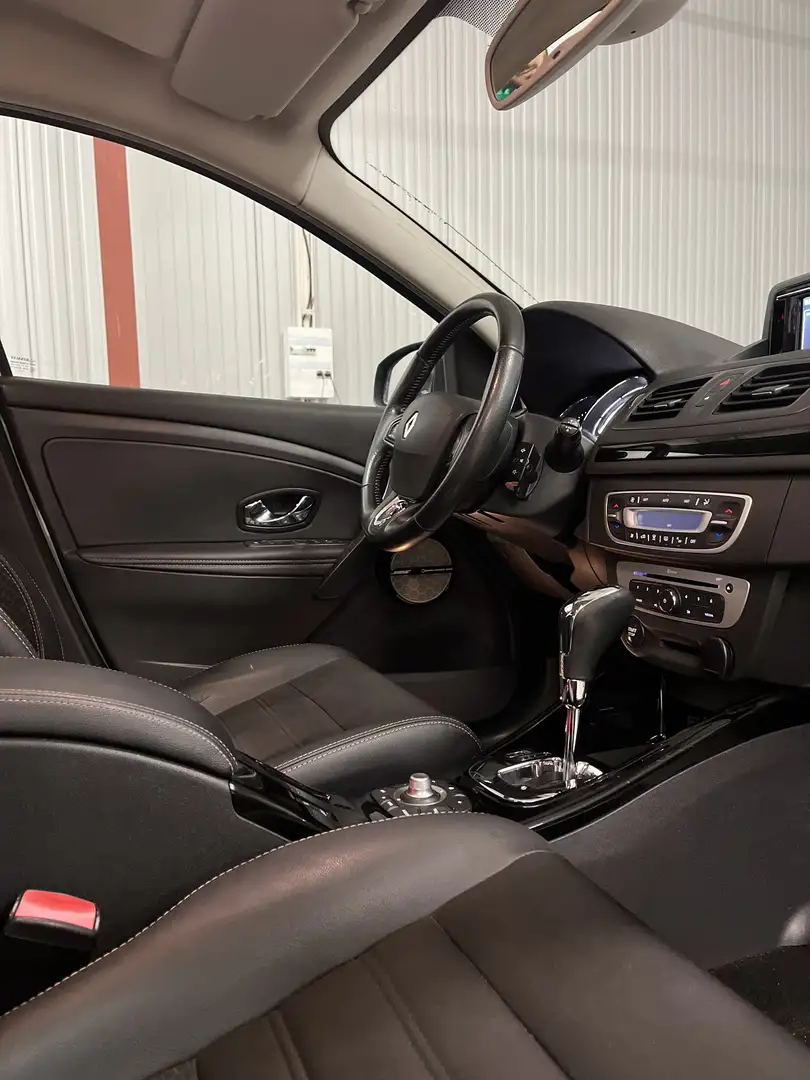 Renault Megane Mégane III dCi 110 FAP eco2 Bose EDC - 2