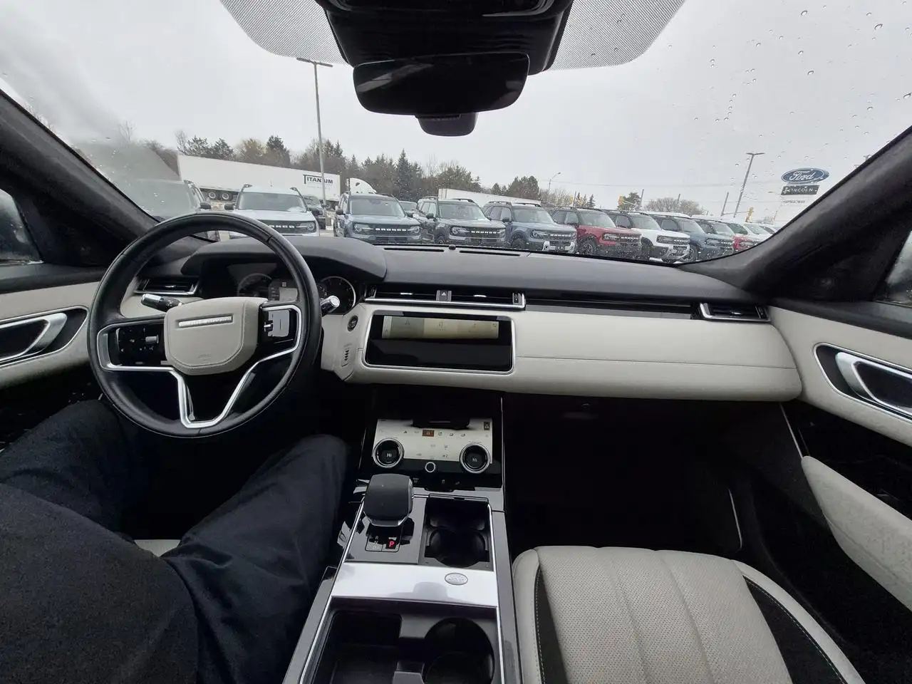 Land Rover Range Rover Velar снимка Land Rover Range Rover Velar
