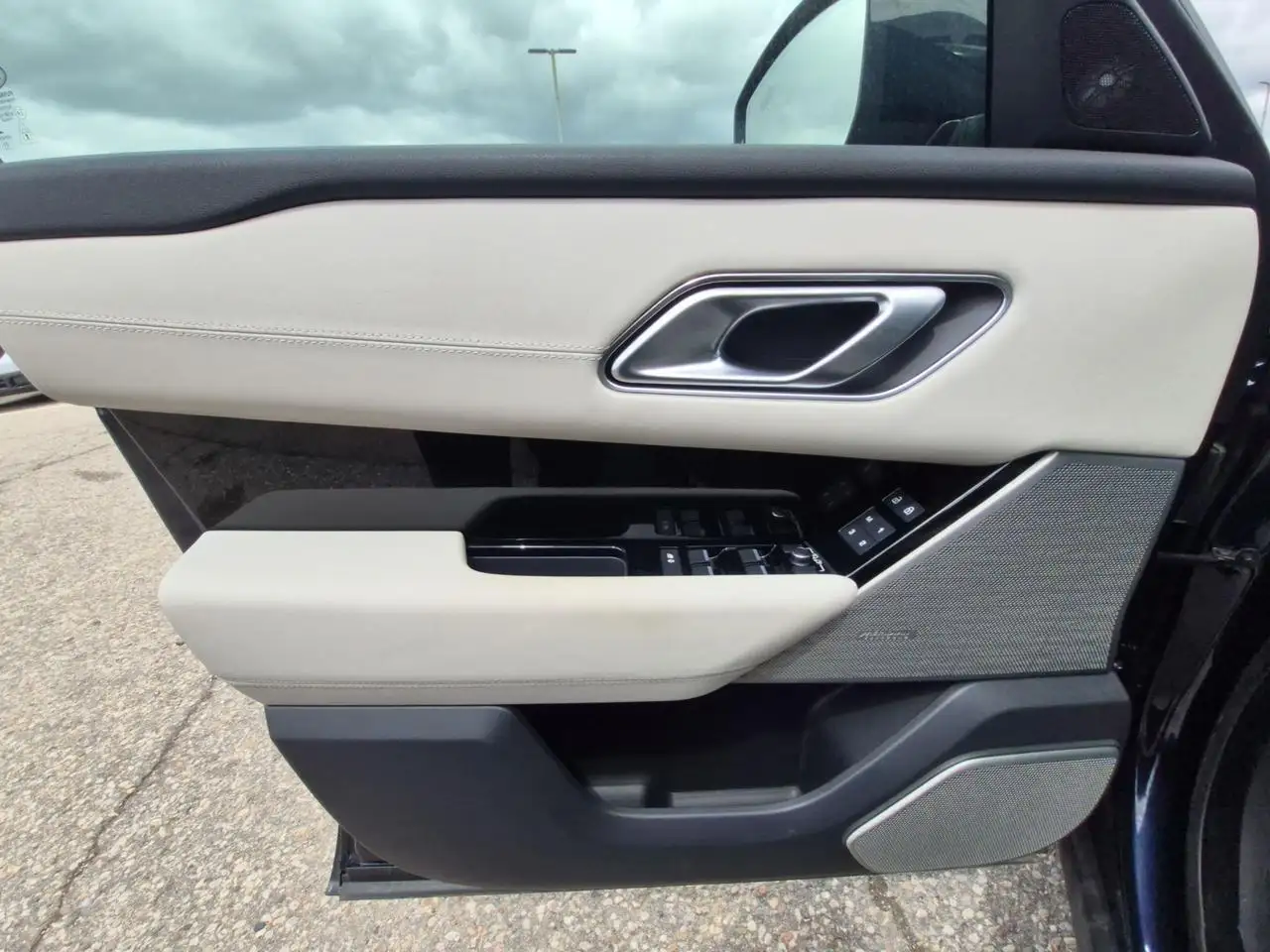 Land Rover Range Rover Velar снимка Land Rover Range Rover Velar