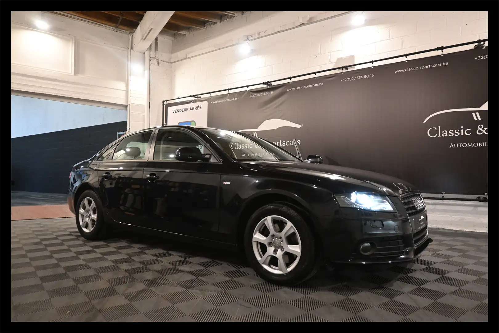 Audi A4 A4 1.8 TFSI / CUIR / XENON / GPS NAVI / CRUISE !! Zwart - 1