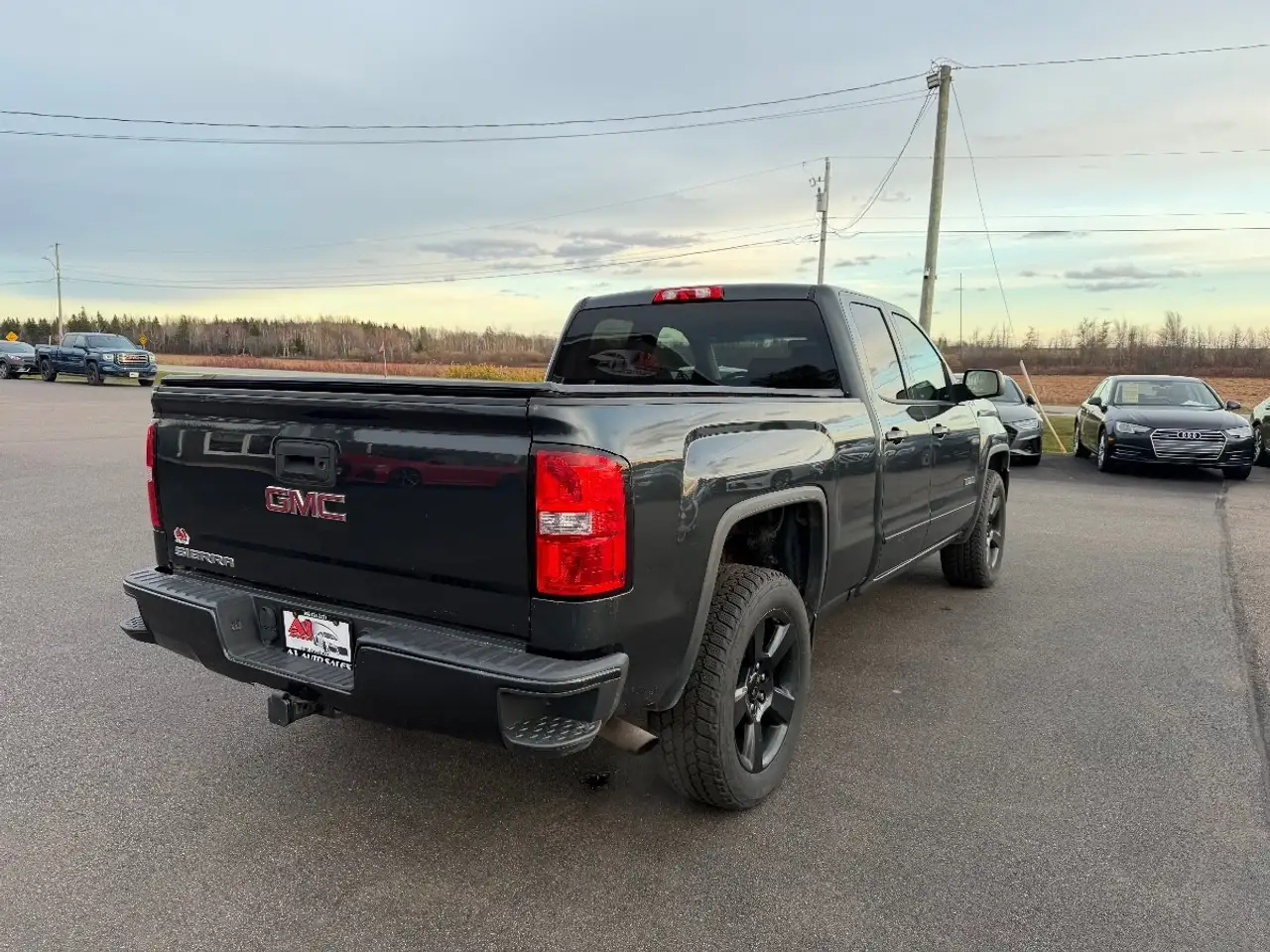 GMC Sierra 1500 снимка GMC Sierra 1500