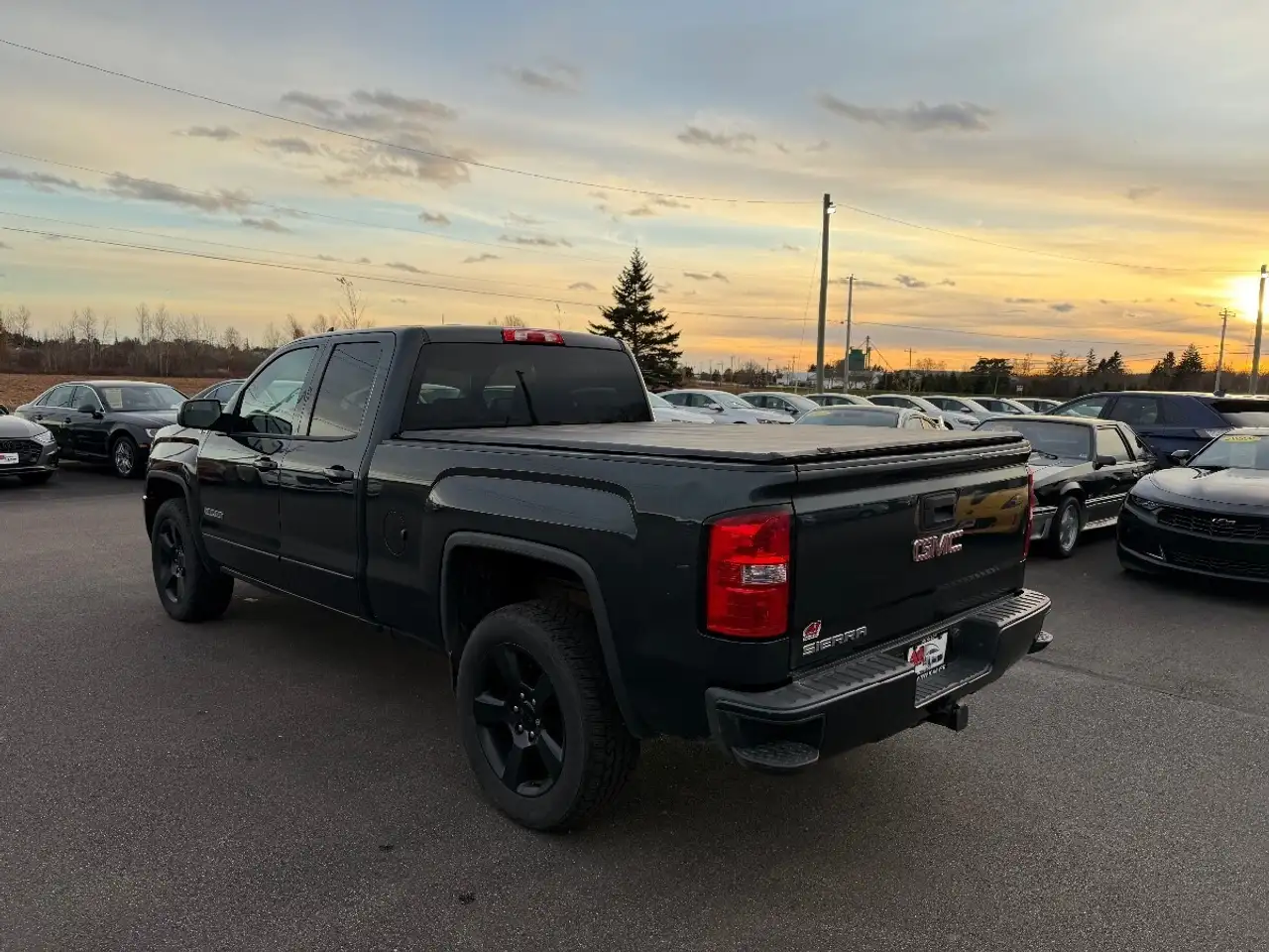 GMC Sierra 1500 снимка GMC Sierra 1500