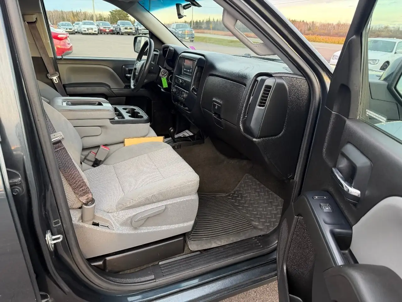 GMC Sierra 1500 снимка GMC Sierra 1500