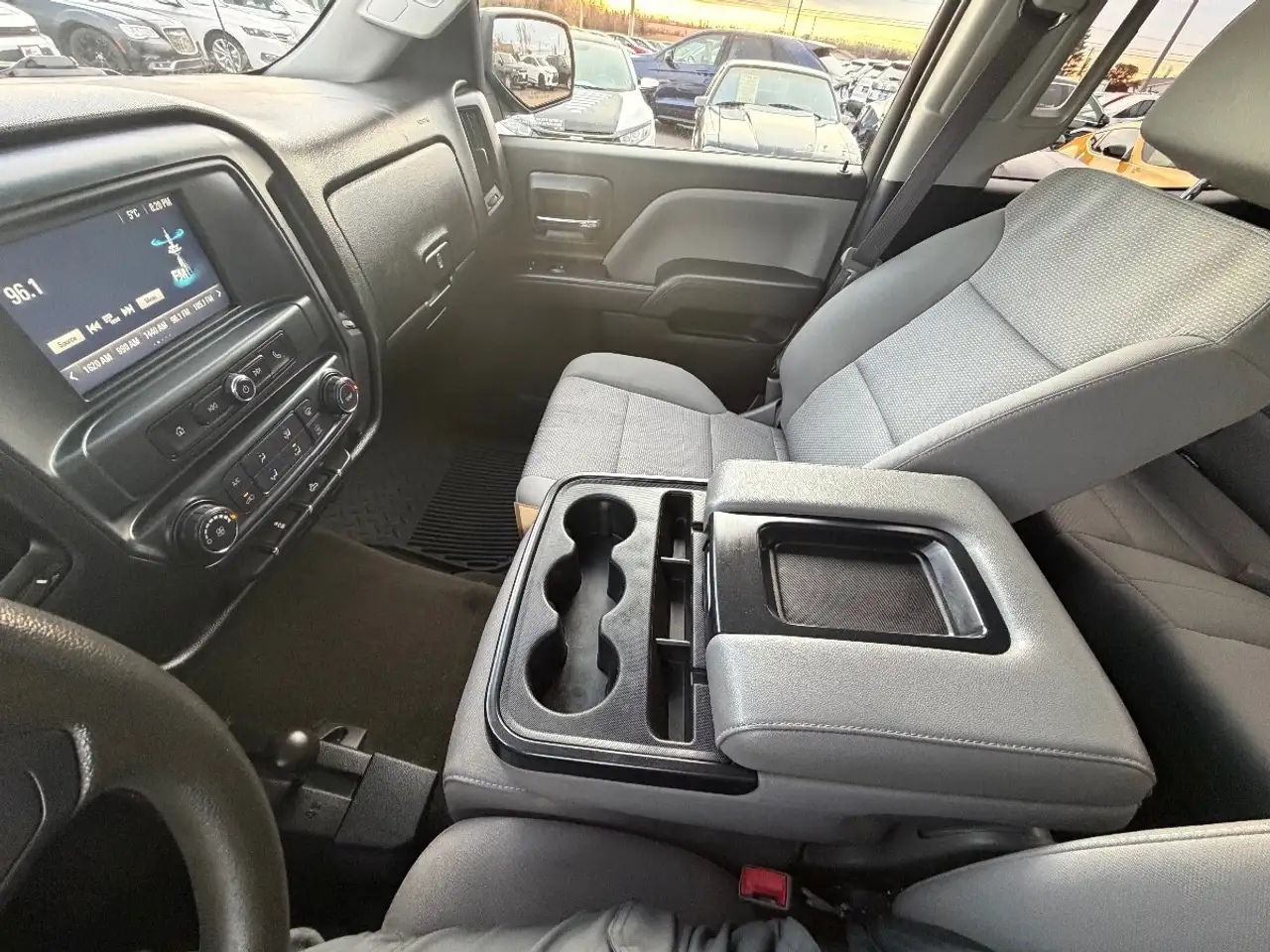 GMC Sierra 1500 снимка GMC Sierra 1500