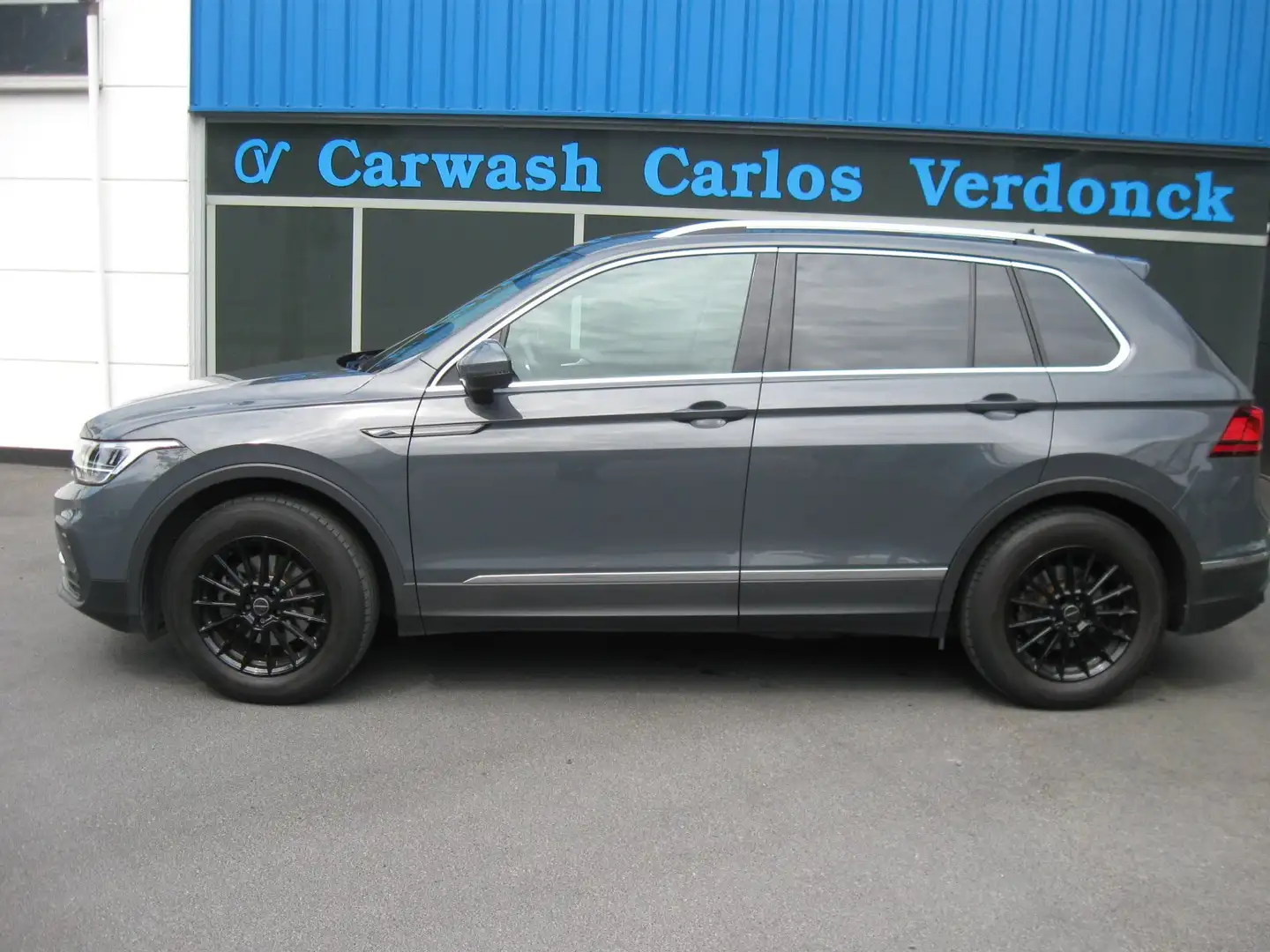 Volkswagen Tiguan Tiguan 1.5 TSI OPF Life Gris - 2