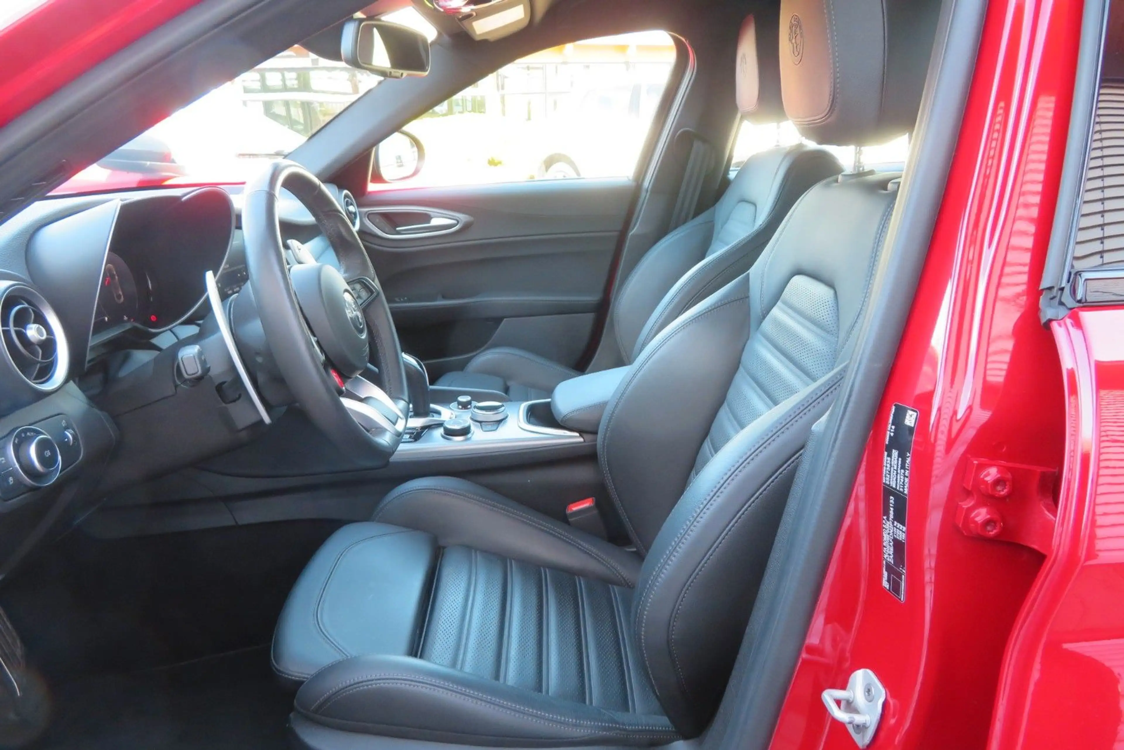 Alfa Romeo Giulia Veloce Q4 2.0 280PS 8AT — photo 7