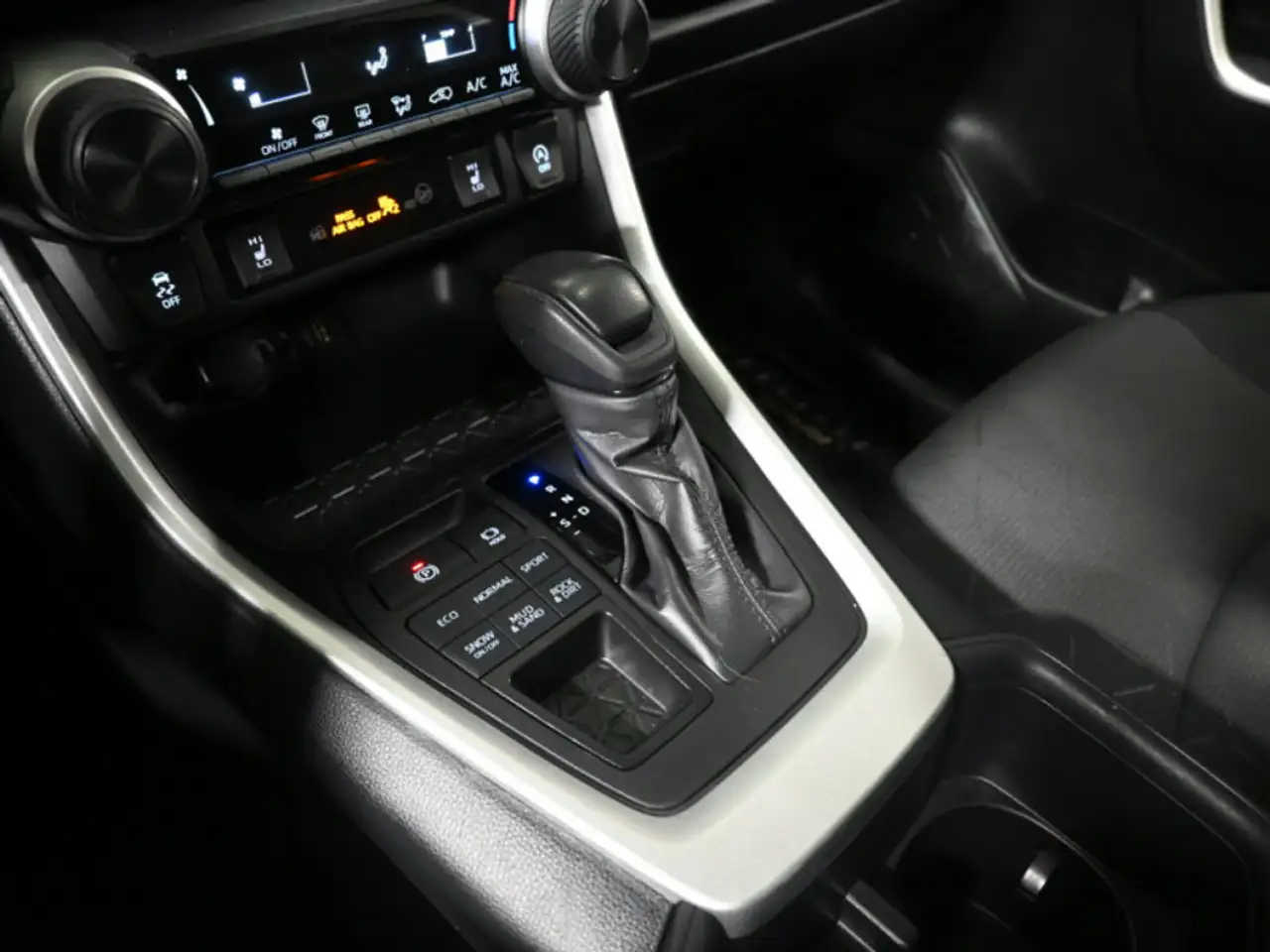Toyota RAV 4 снимка Toyota RAV 4