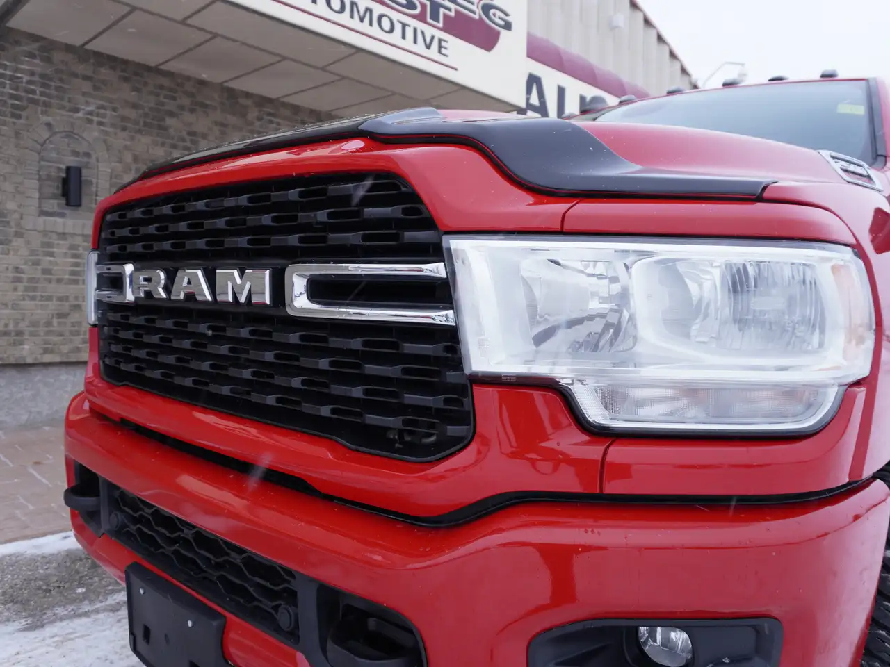 RAM 2500 снимка RAM 2500