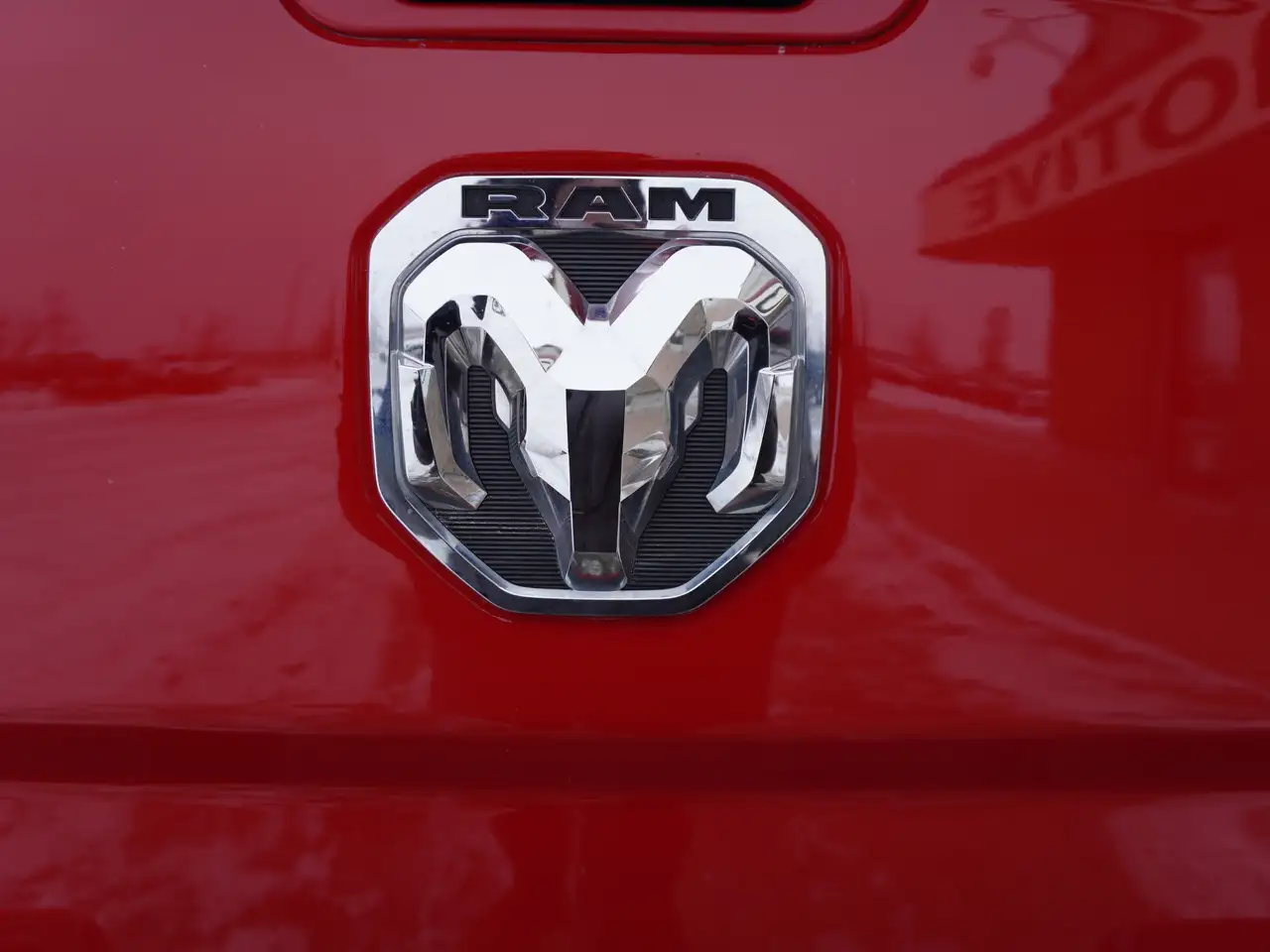 RAM 2500 снимка RAM 2500