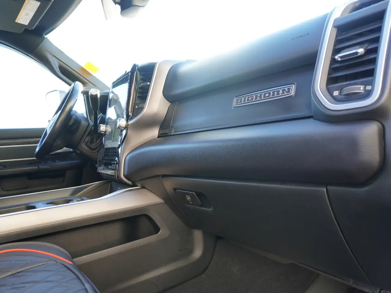 RAM 2500 снимка RAM 2500