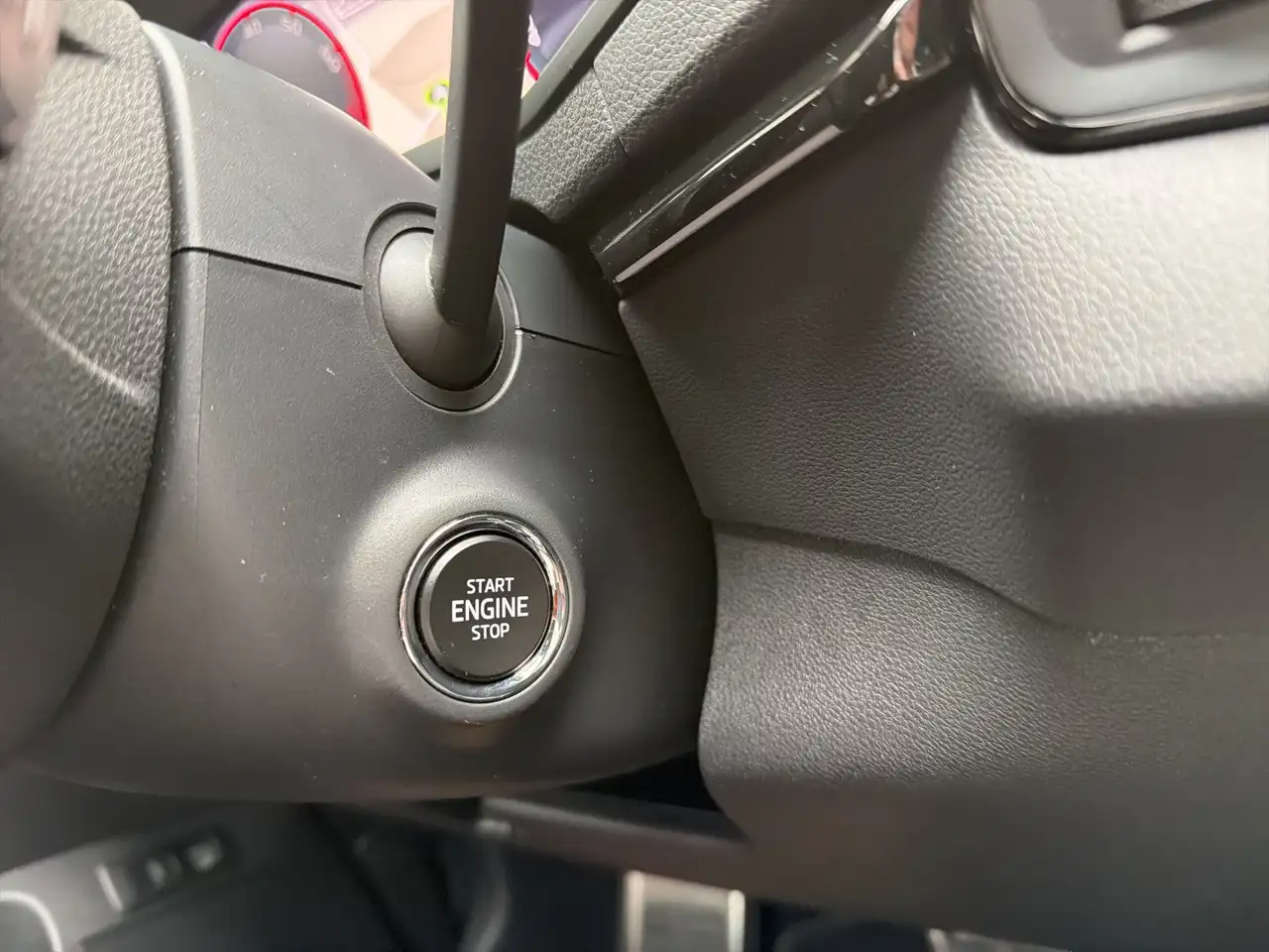 Skoda Karoq 1.5 TSi Sportline PANO*MATRIX*360°*AHK*19Z, миниатюра 29
