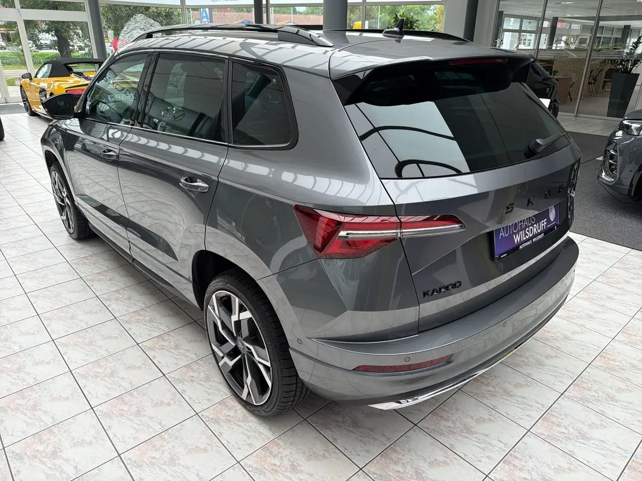 Skoda Karoq 1.5 TSi Sportline PANO*MATRIX*360°*AHK*19Z, миниатюра 9