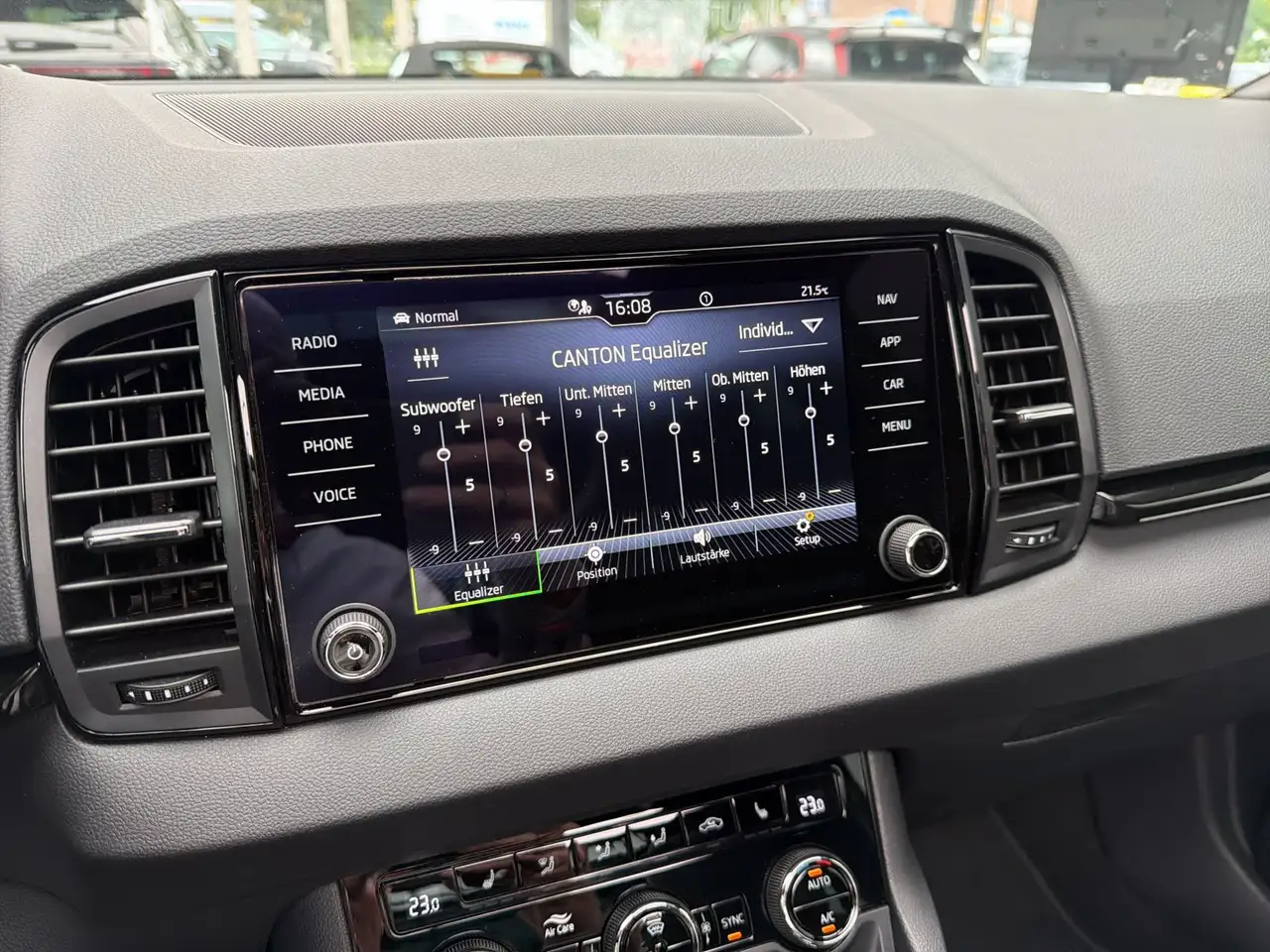 Skoda Karoq 1.5 TSi Sportline PANO*MATRIX*360°*AHK*19Z, миниатюра 23