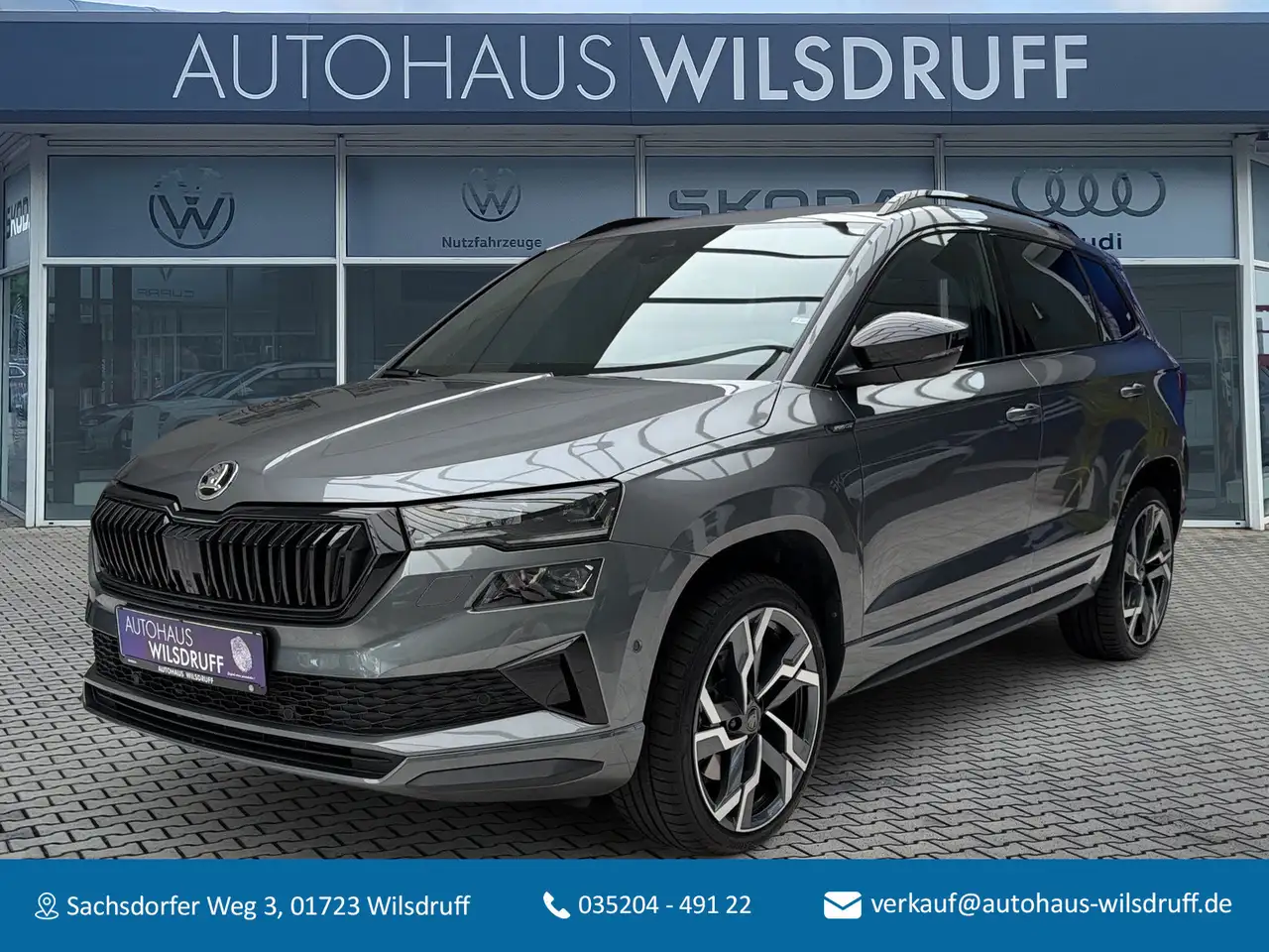 Skoda Karoq 1.5 TSi Sportline PANO*MATRIX*360°*AHK*19Z