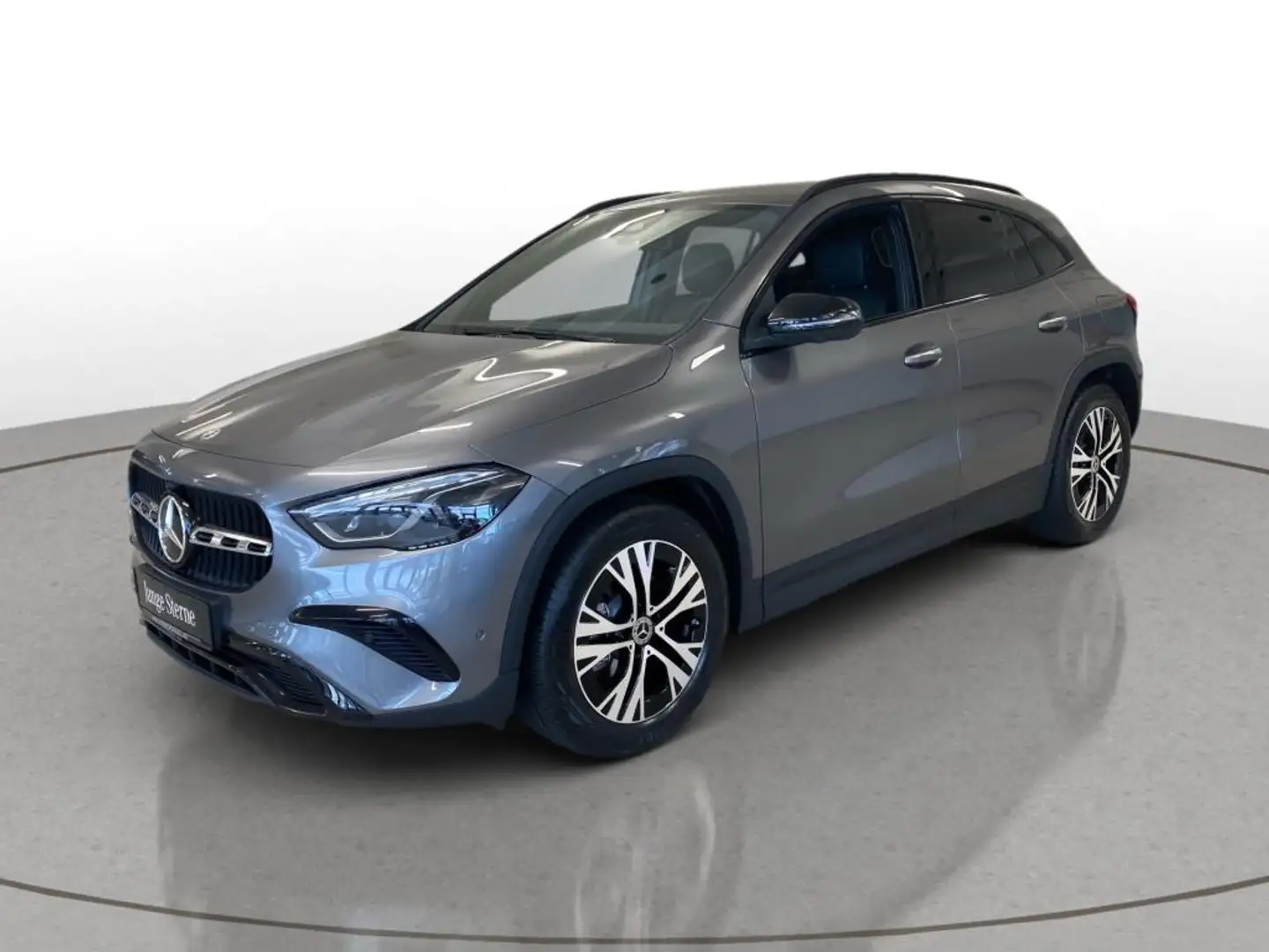 Mercedes-Benz GLA 180 Progressive Line+Night+AHK+DISTR+KEYLESS Grau - 2