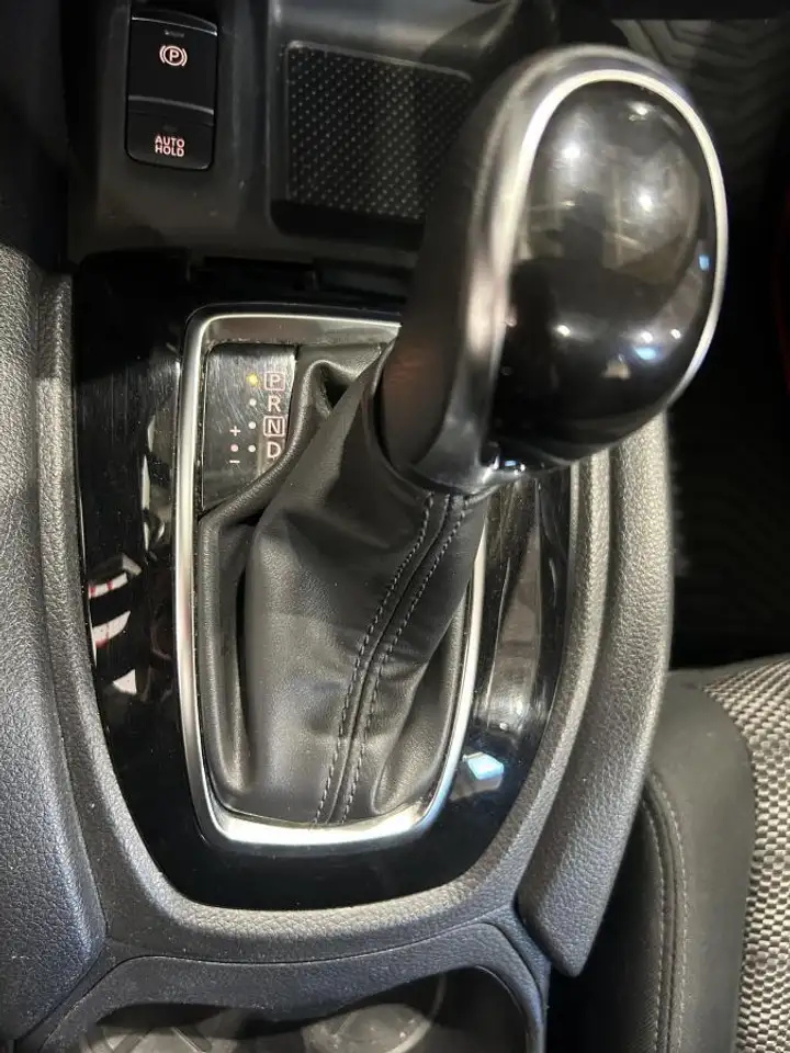 Nissan Qashqai снимка Nissan Qashqai