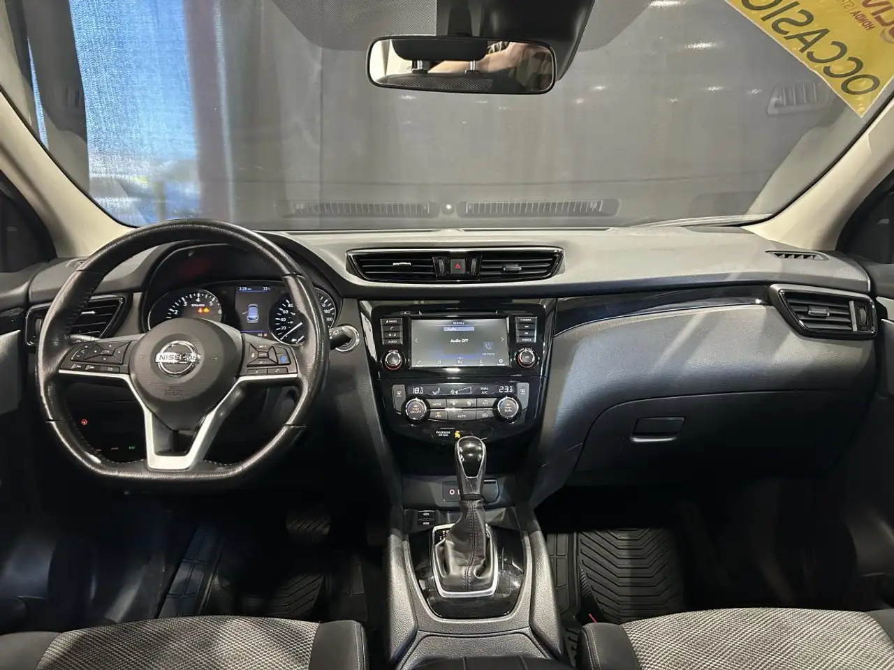 Nissan Qashqai снимка Nissan Qashqai