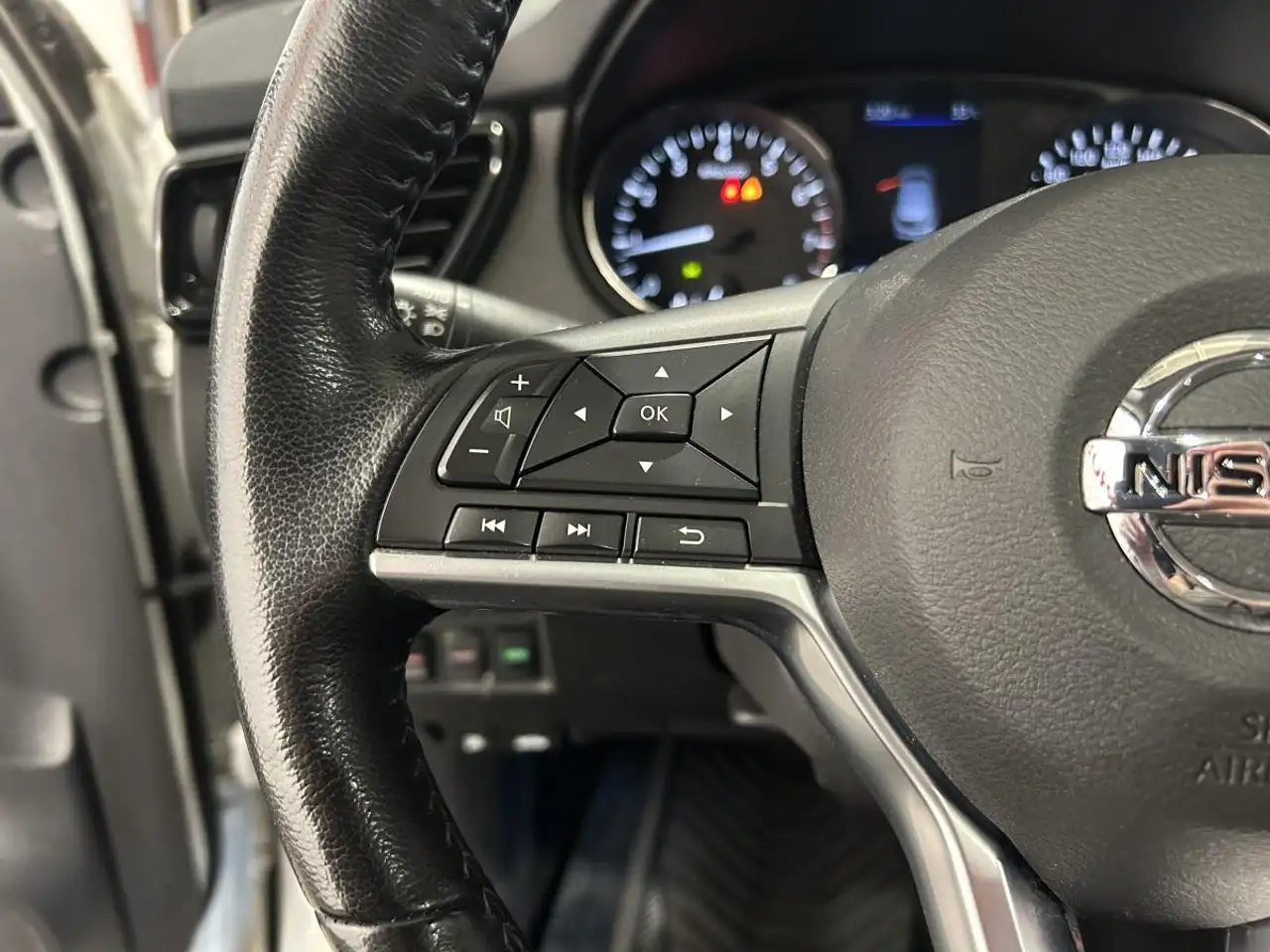 Nissan Qashqai снимка Nissan Qashqai
