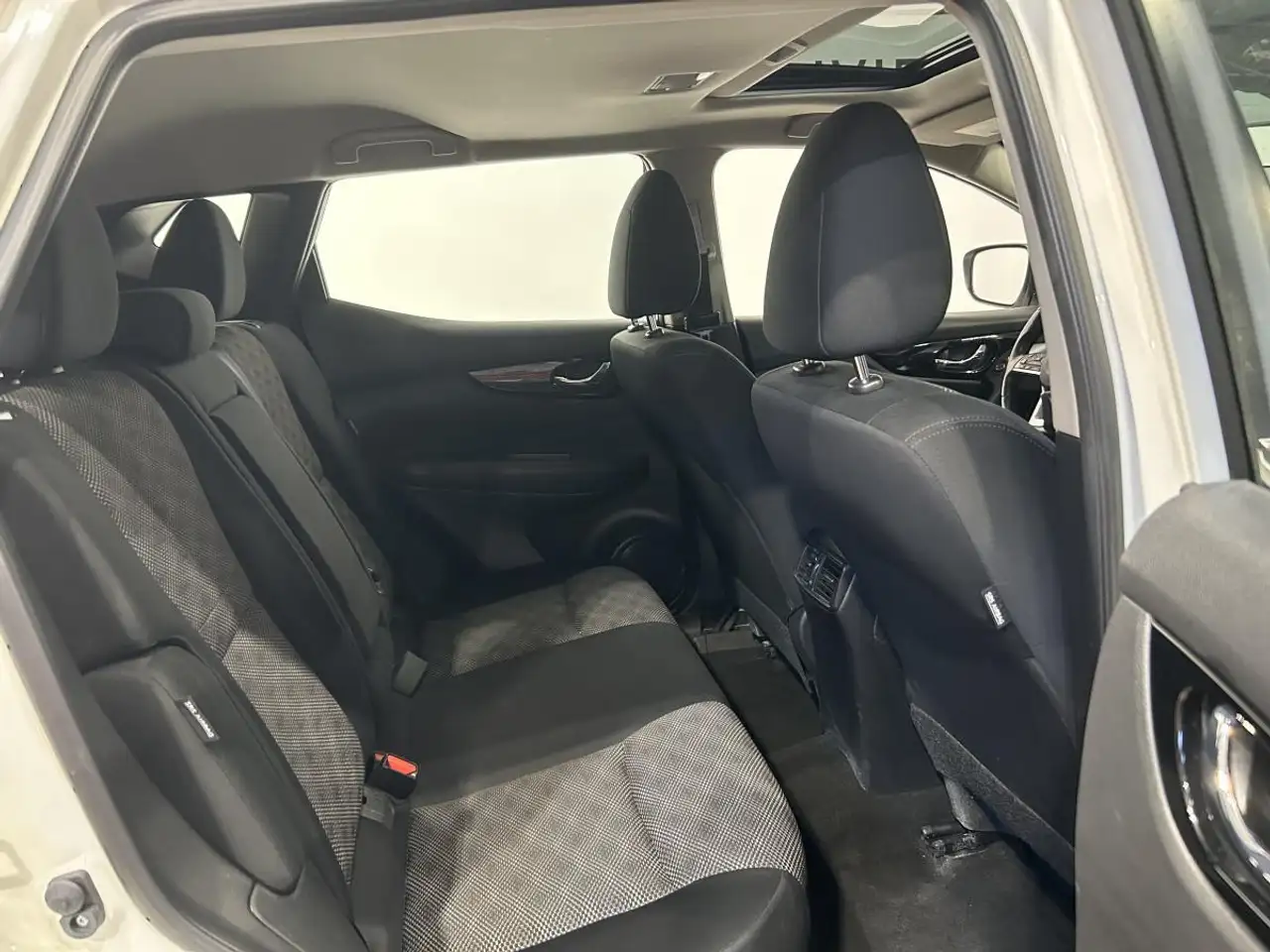 Nissan Qashqai снимка Nissan Qashqai
