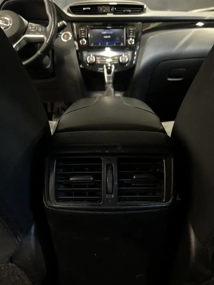 Nissan Qashqai снимка Nissan Qashqai