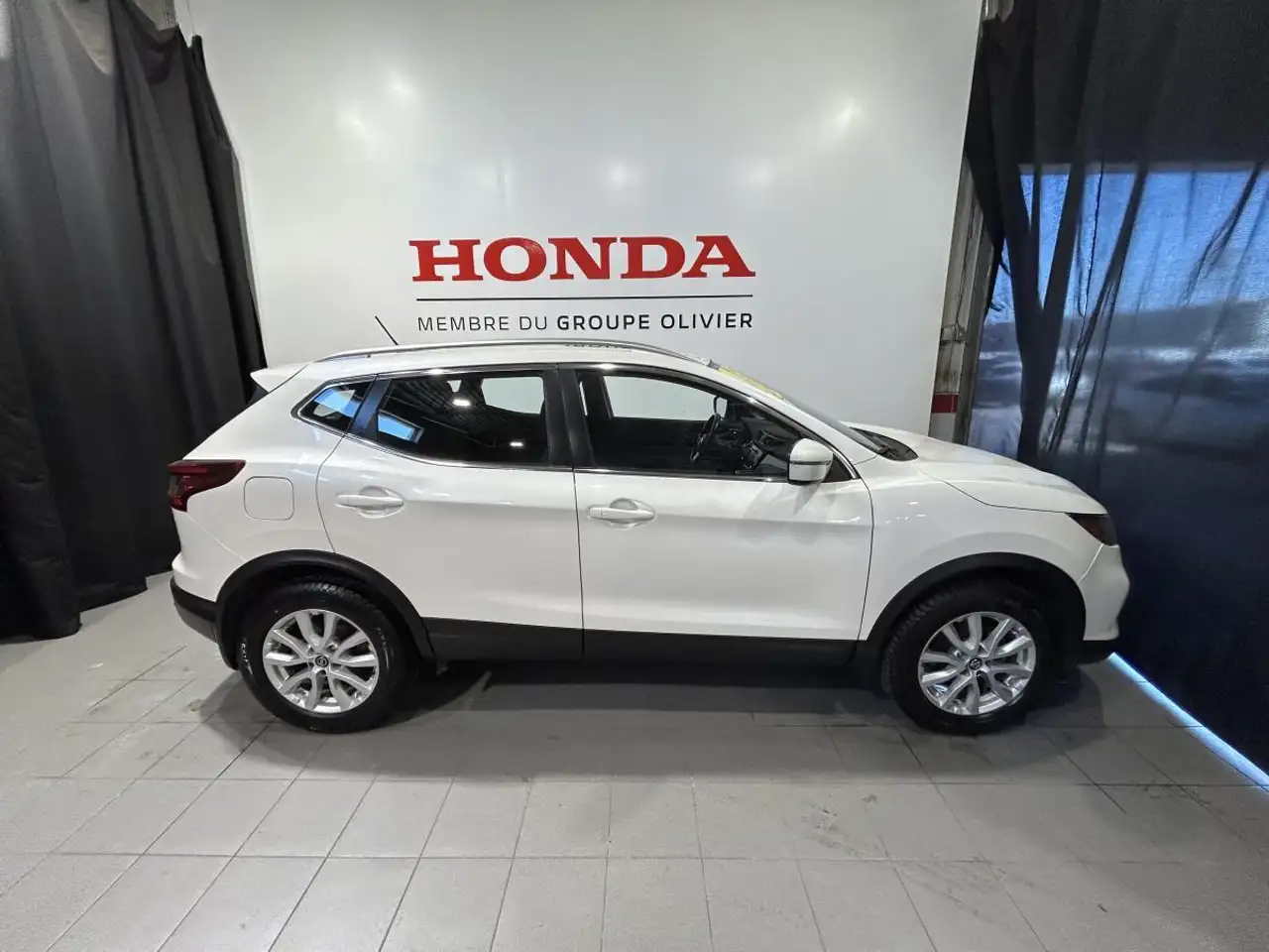 Nissan Qashqai снимка Nissan Qashqai