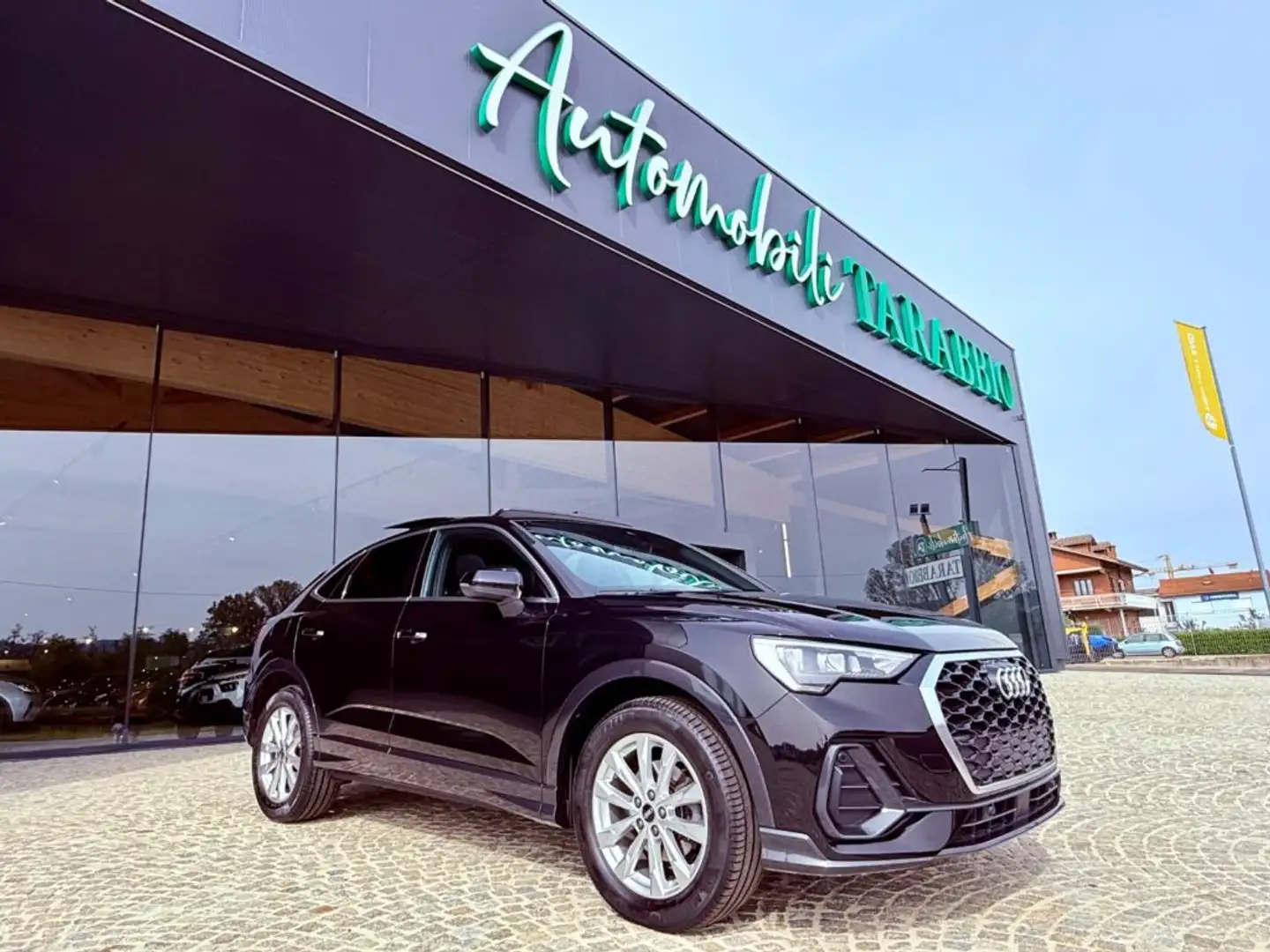 Audi Q3 KM 19.000 - S TRONIC - TETTO - PROMO FINANZIAMENTO Schwarz - 1