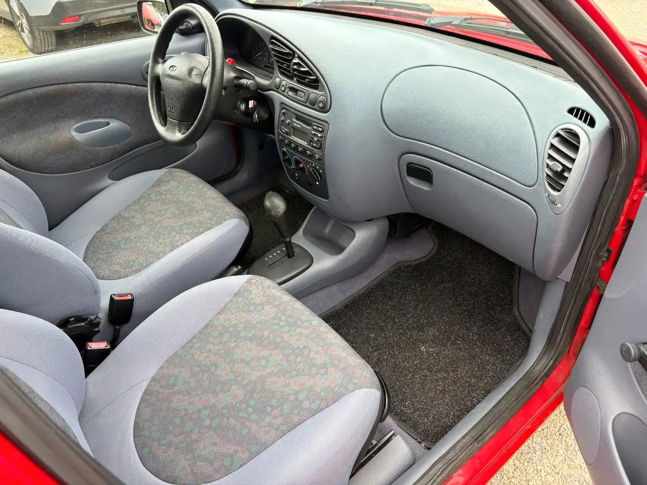 Ford Fiesta Neuwertig, foto 11