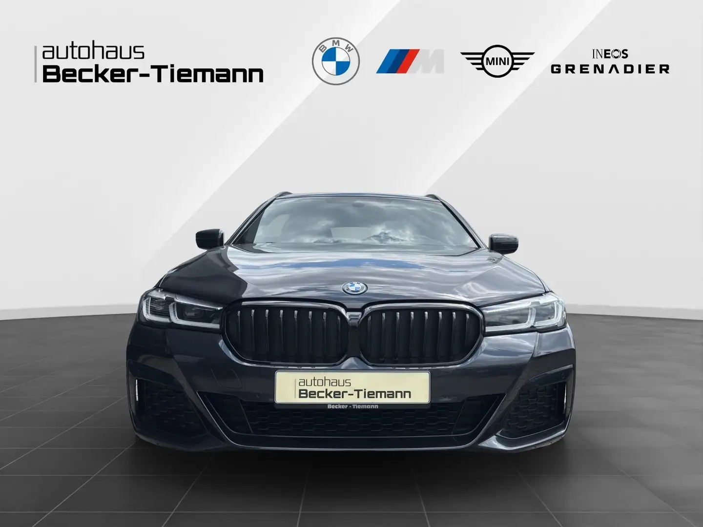BMW 530 e Touring M Sport/Panorama/AHK/Driving/Parking/HK- Grau - 2