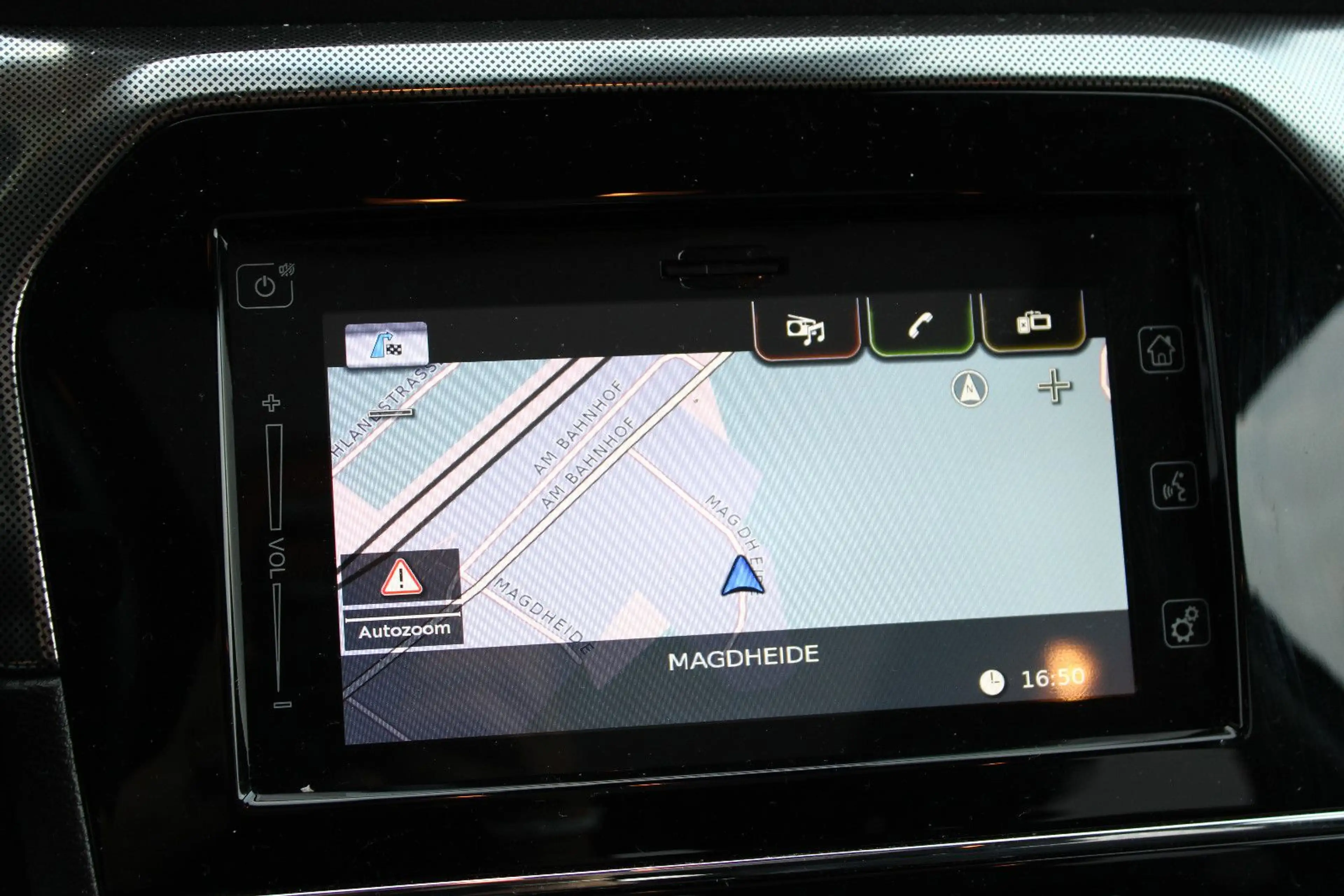 Suzuki Vitara 1.4 Mild-Hybrid Comfort+ 4x4!AUTOMATIK! — photo 11