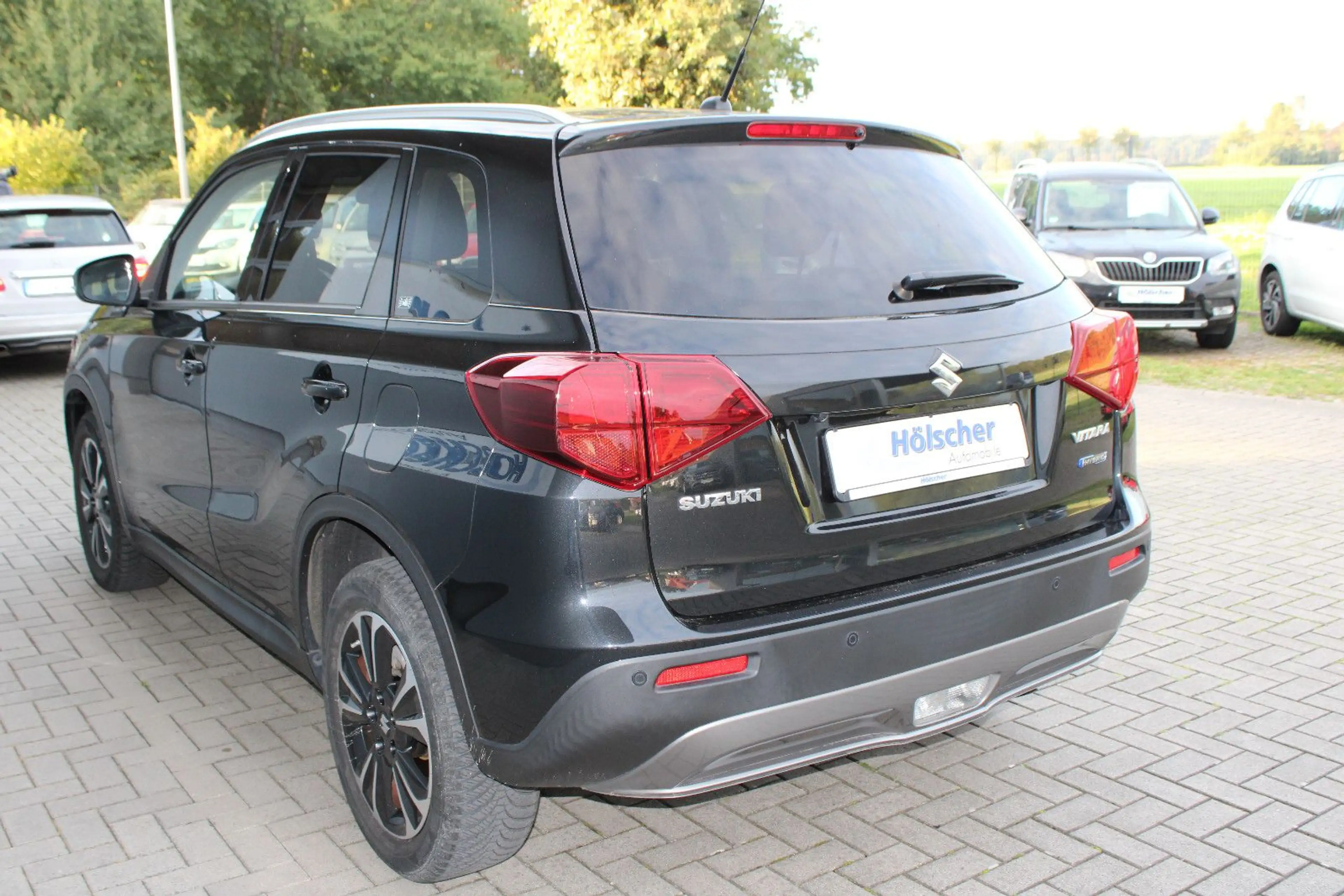 Suzuki Vitara 1.4 Mild-Hybrid Comfort+ 4x4!AUTOMATIK! — photo 2